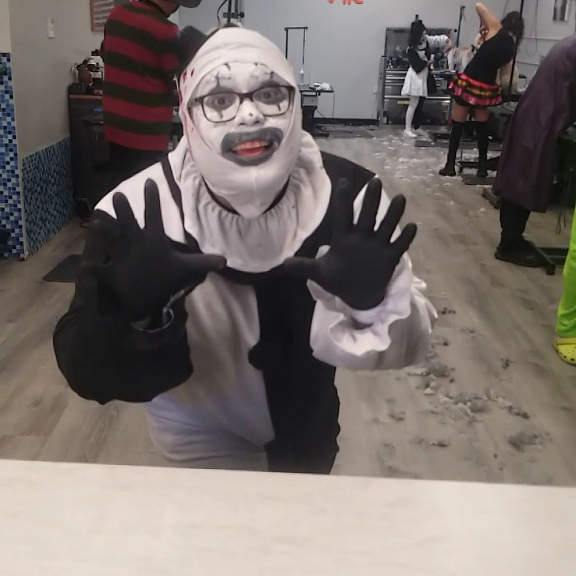 GROOMINGVILLE Rockville