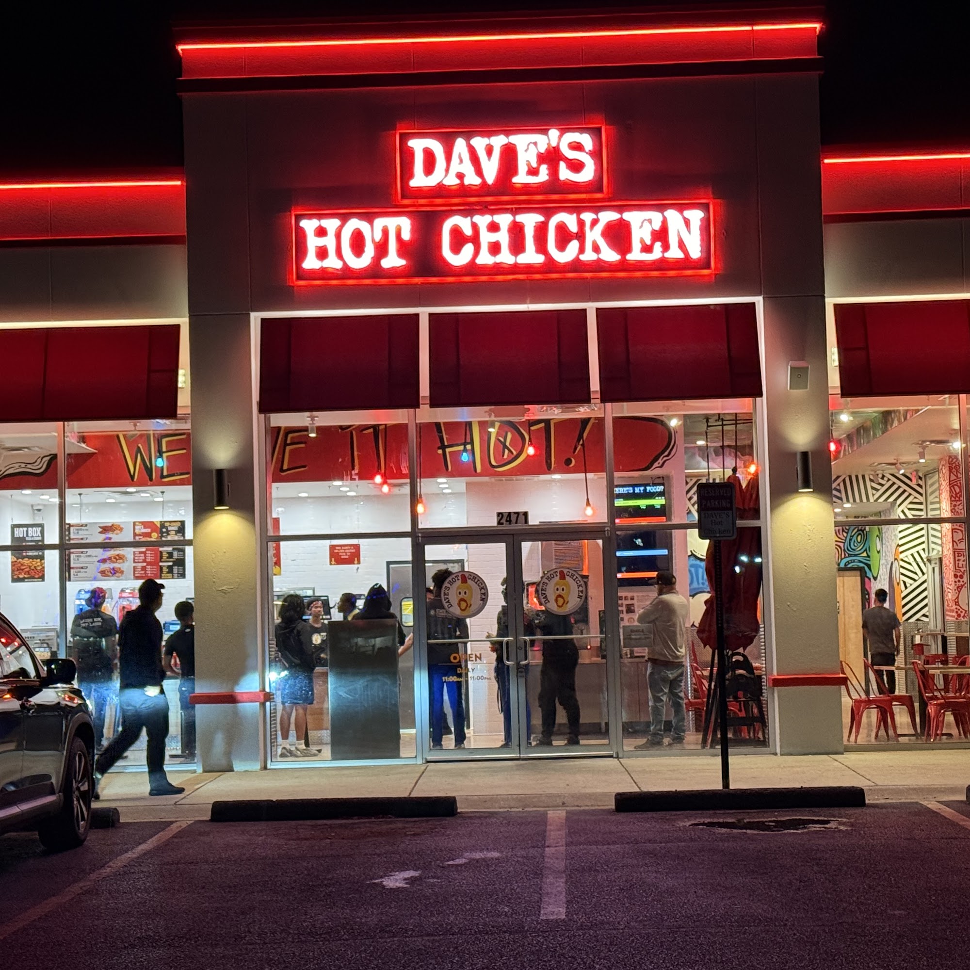 Dave's Hot Chicken 2471 Crain Hwy, Waldorf