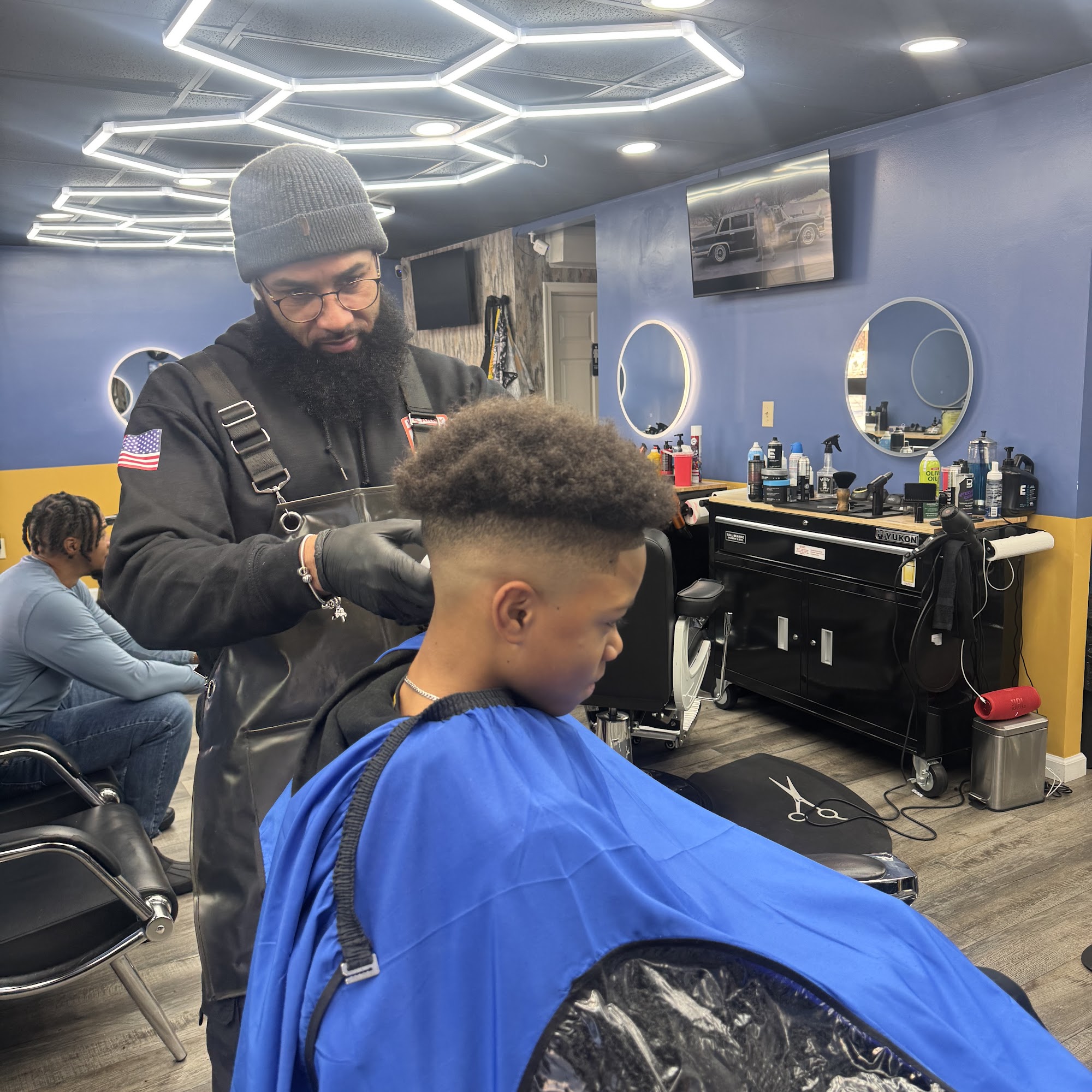 Dominican Coastal Cuts (Waldorf) 2 Post Office Rd # 3A, Waldorf Maryland 20604