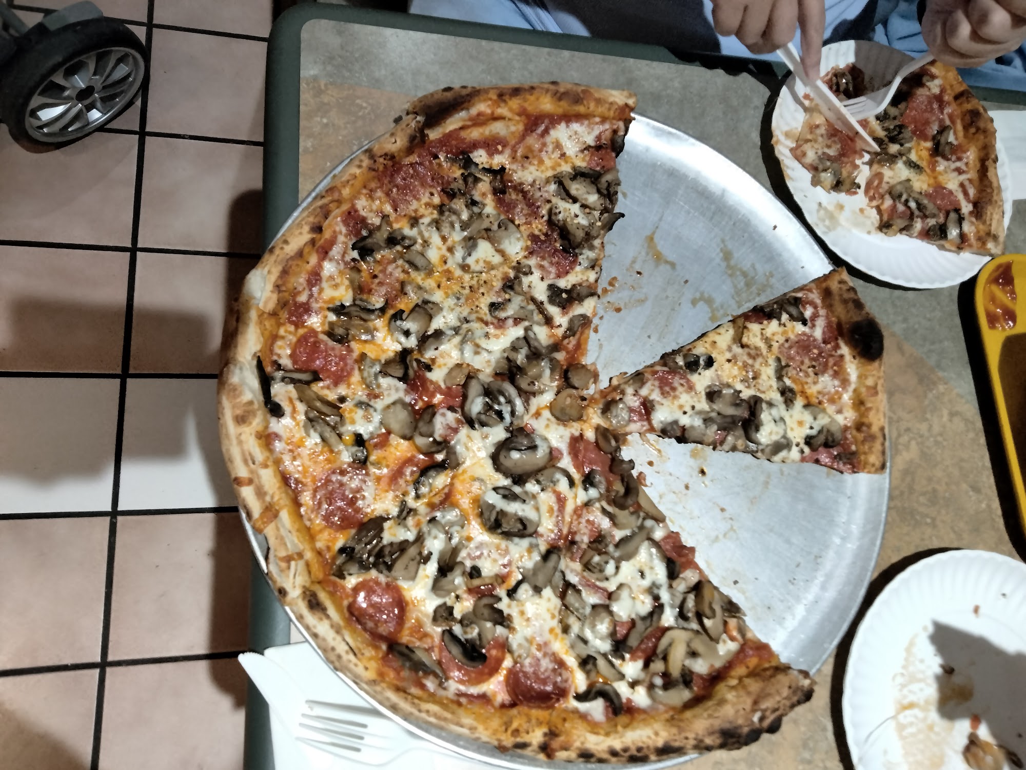 Vinny’s Pizzeria & Italian Restaurant 400 N Center St Suite 260, Westminster