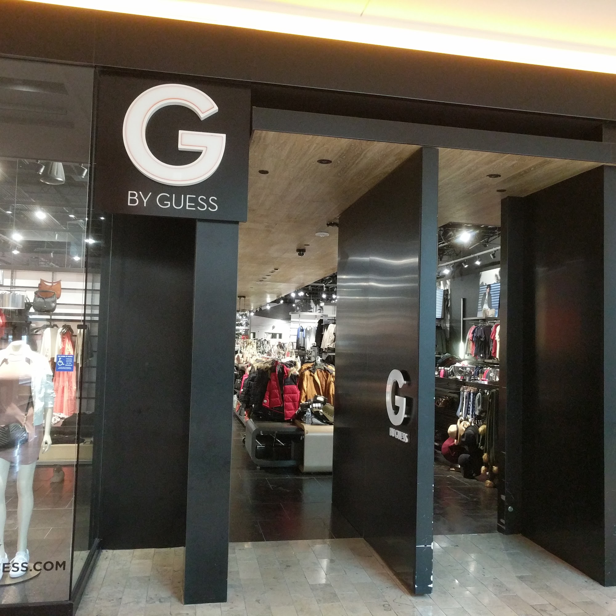 G by GUESS Wheaton