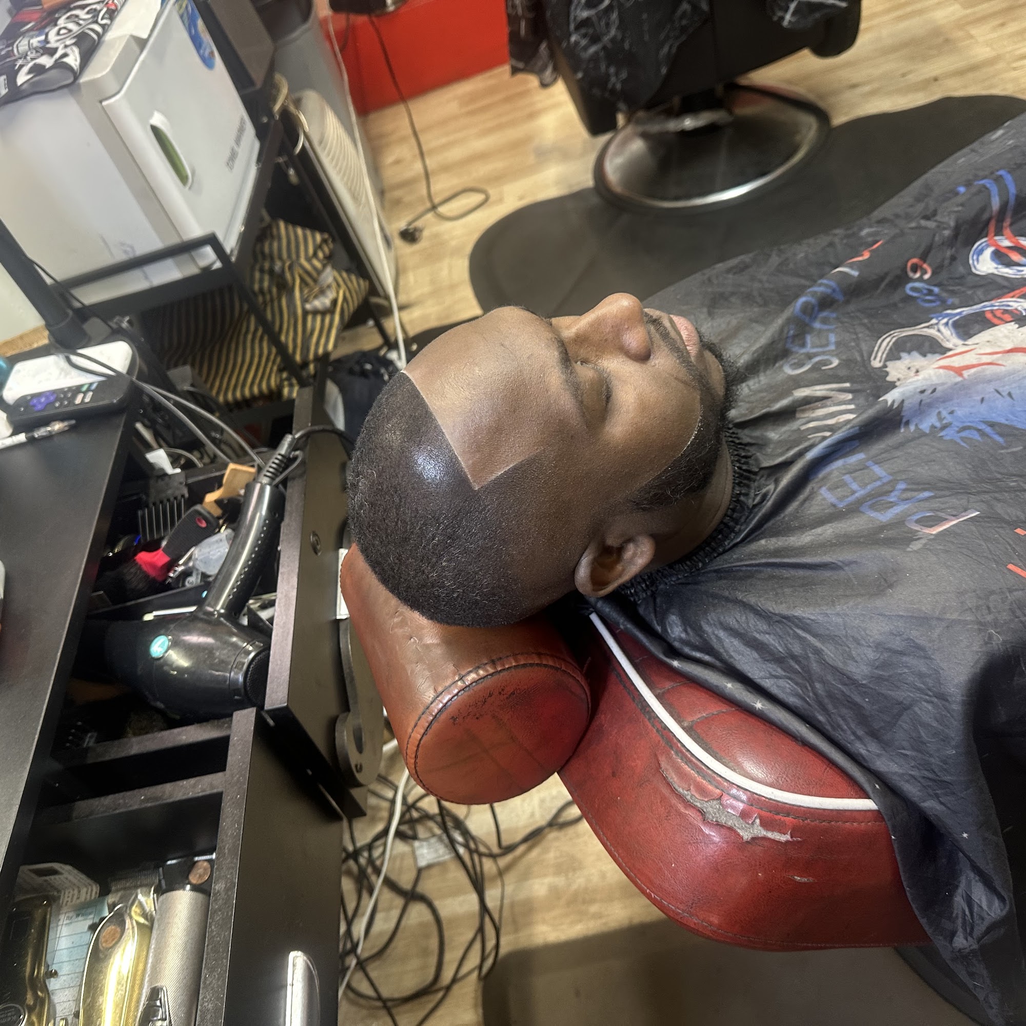 JBLACK EMPIRE BARBERSHOP AND BRAIDS - 8204 Liberty Rd, Windsor Mill Maryland 21244