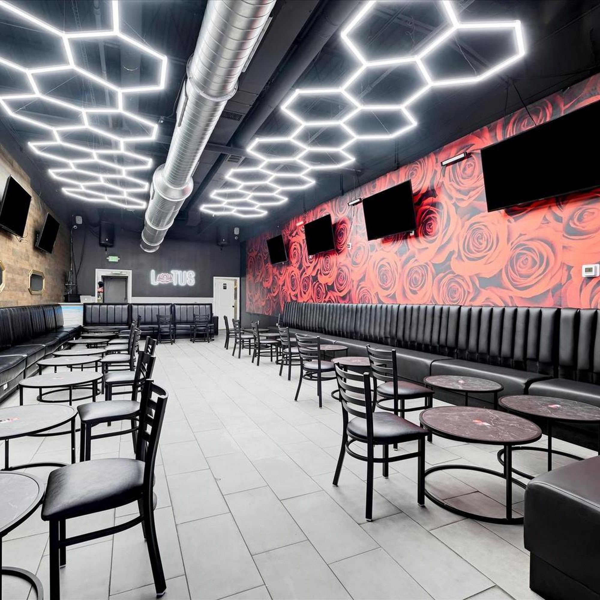 Lotus Lounge Windsor Mill