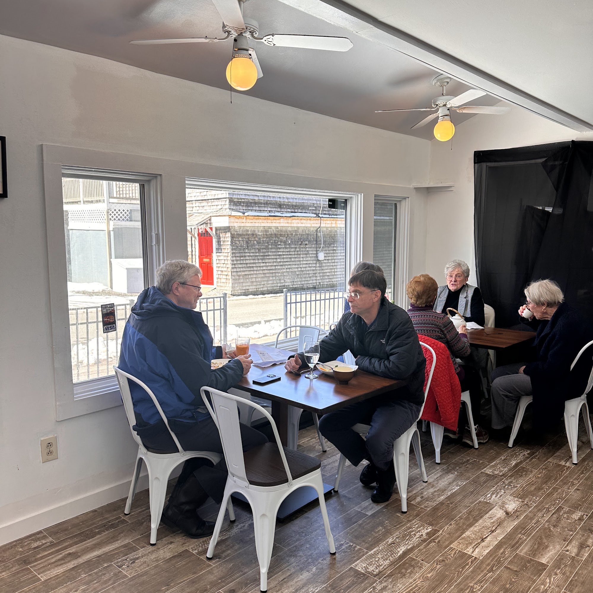 Siam Orchid - Thai - Sushi - Cocktails - Wine - Craft Beer - Terrace Bar Harbor