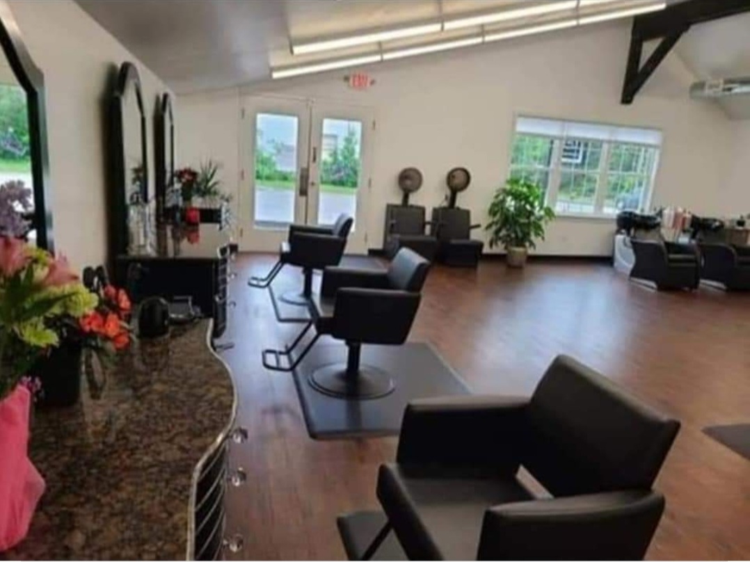 JD Cuts Family Salon 1270 Lisbon St, Lewiston Maine 04240