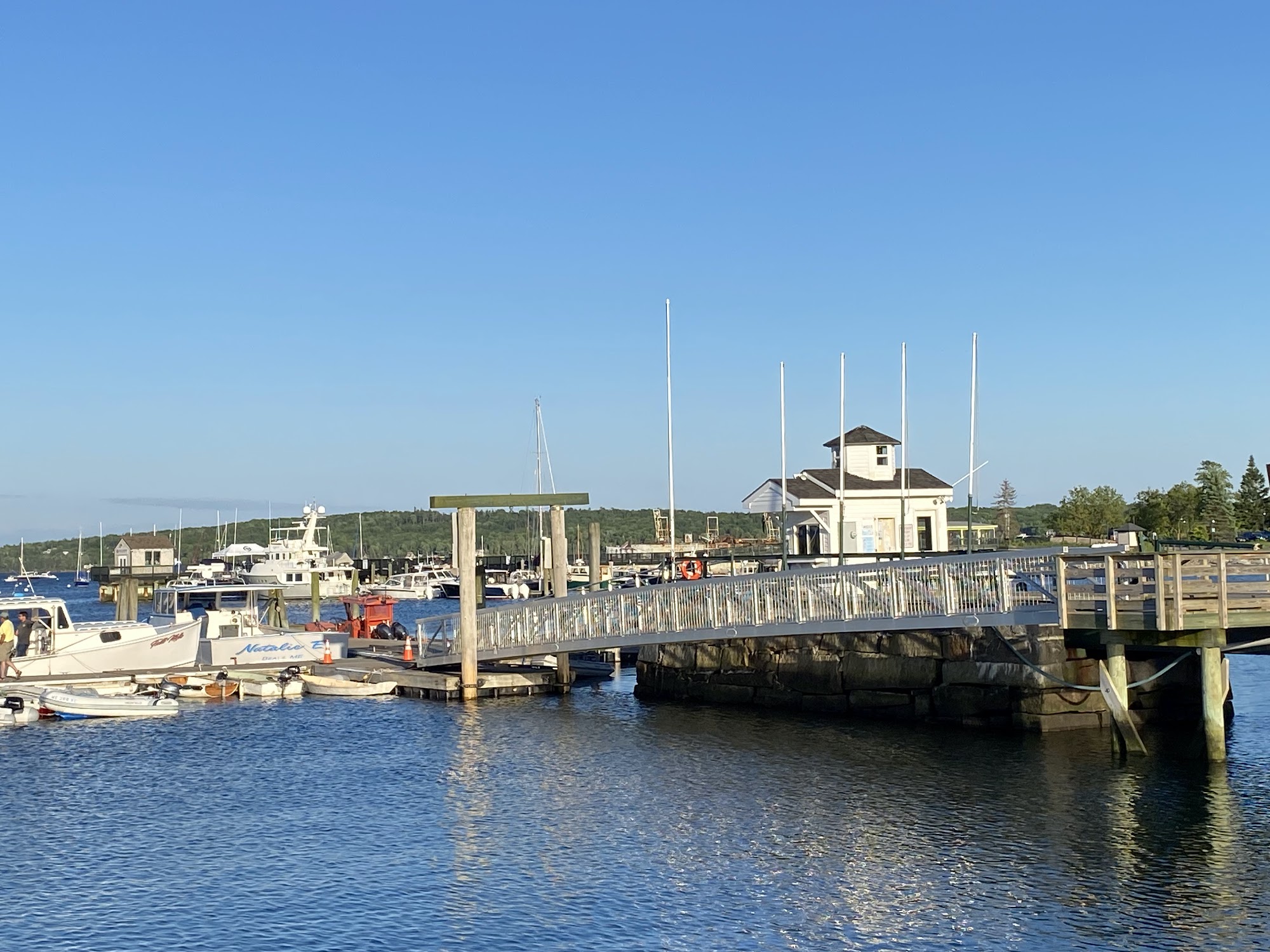 Hill's Seafood Co 266 Main St, Rockland, ME 04841