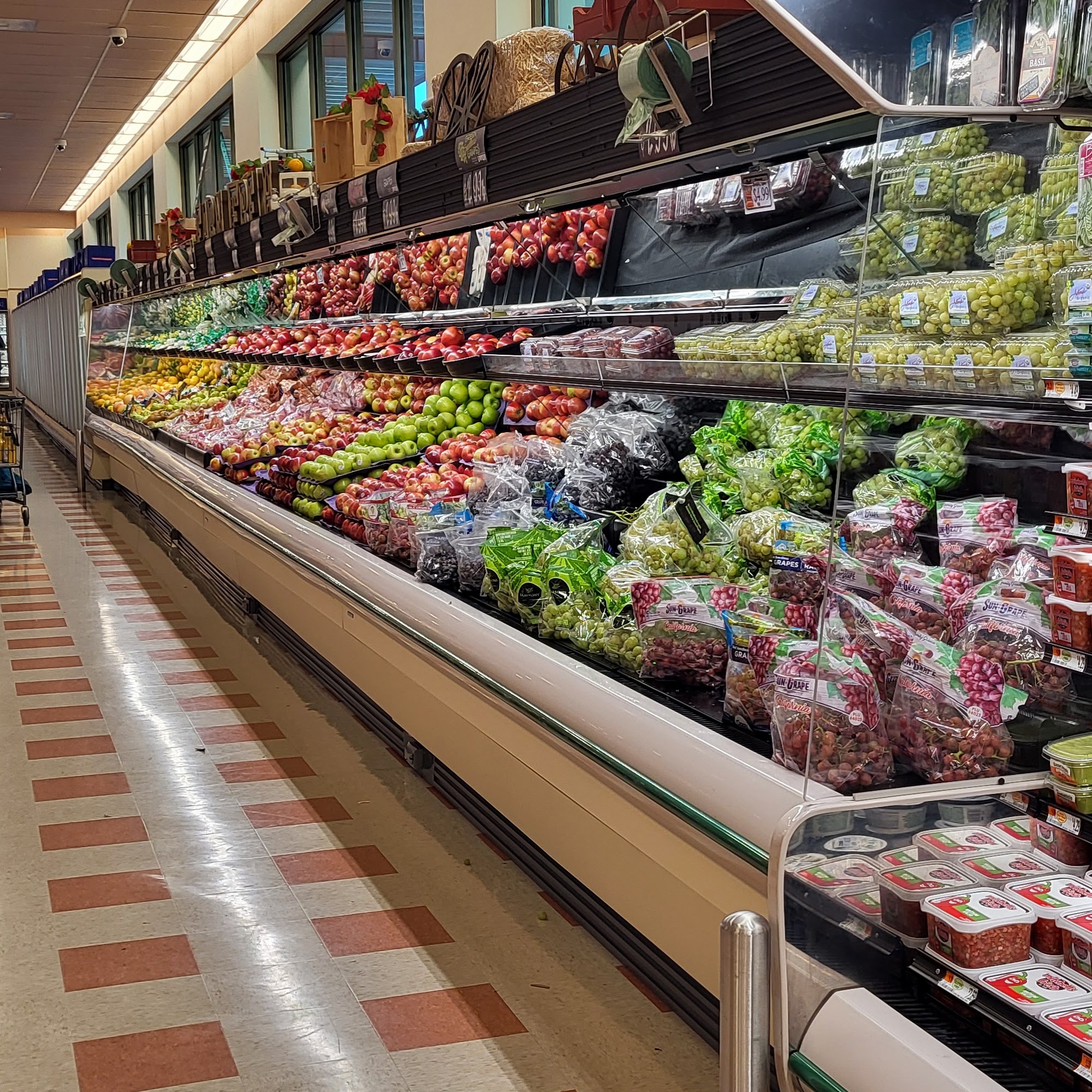 Market Basket Topsham