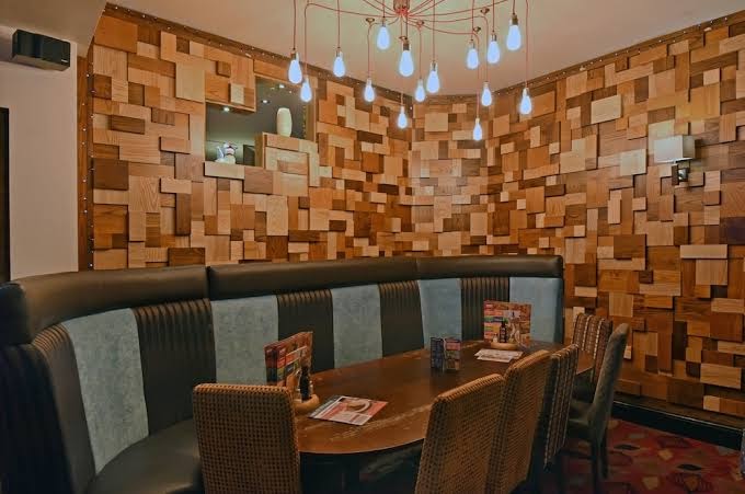 Royal Oak Hotel