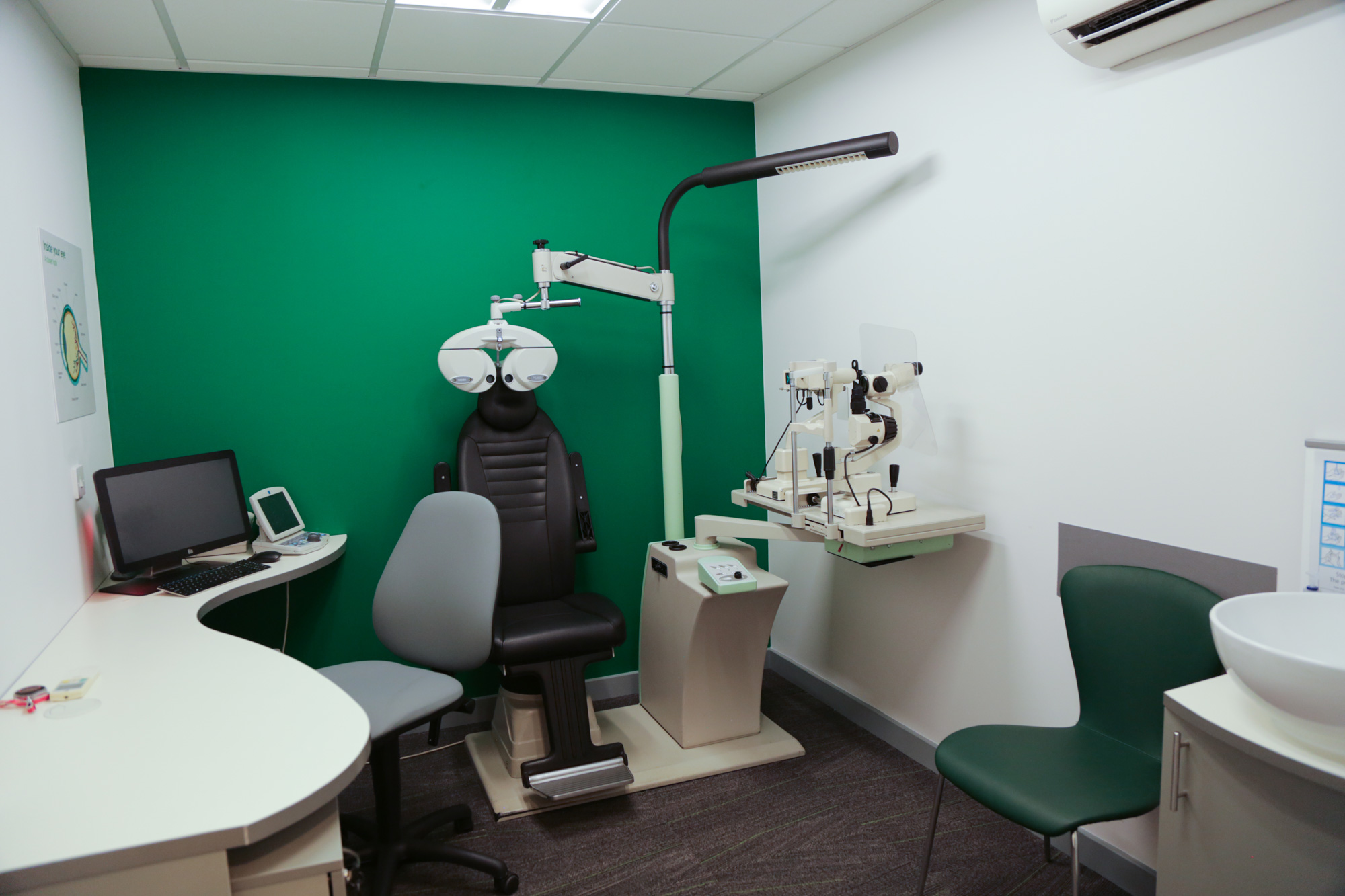 Specsavers Opticians and Audiologists - Norris Green