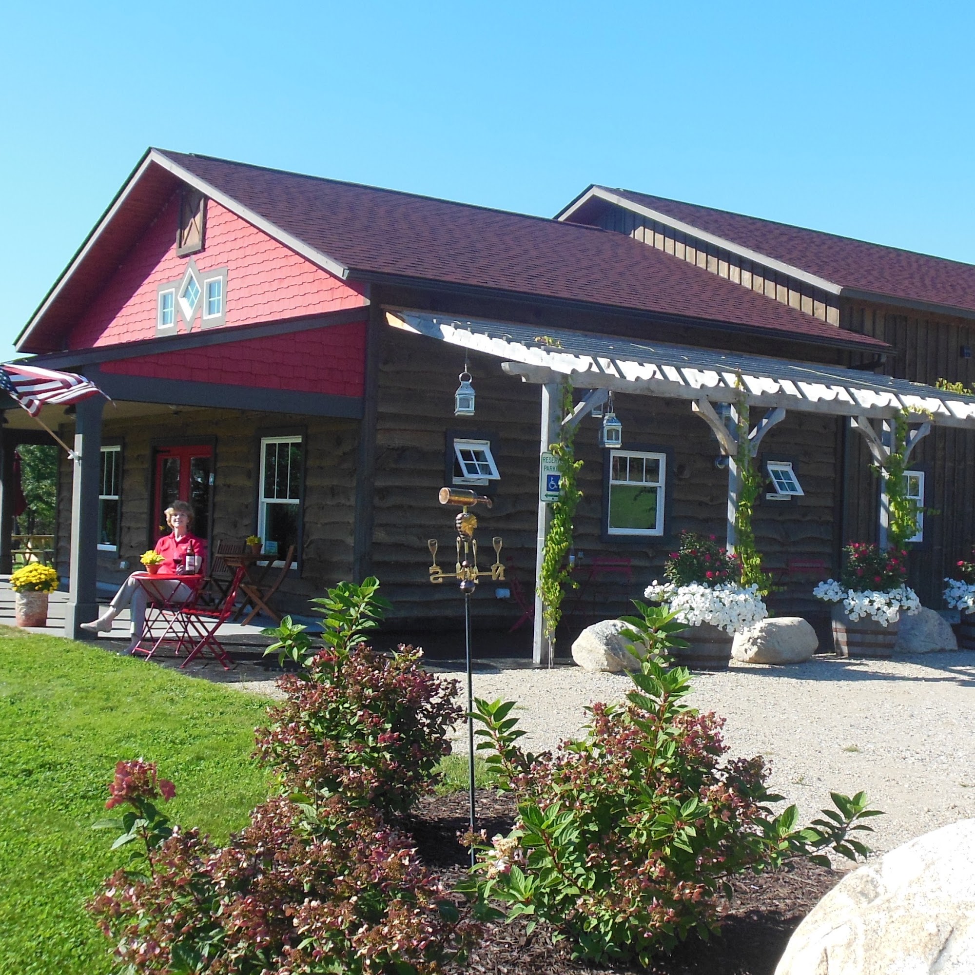 Crooked Vine Vineyard & Winery Alanson