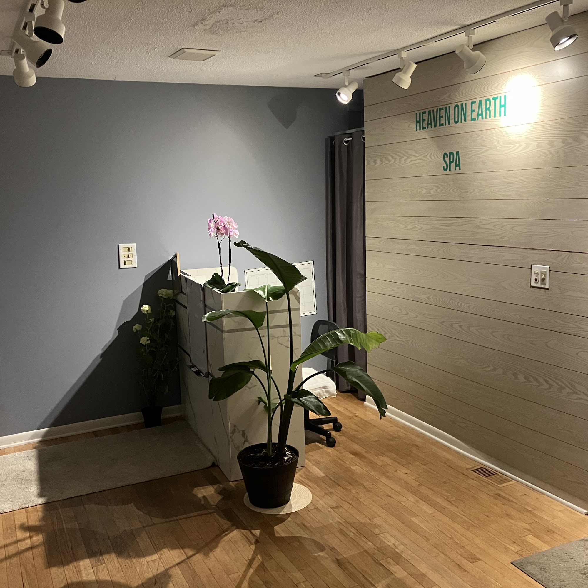 Heaven On Earth SPA 1829 W Stadium Blvd suite#101&102, Ann Arbor Michigan 48103