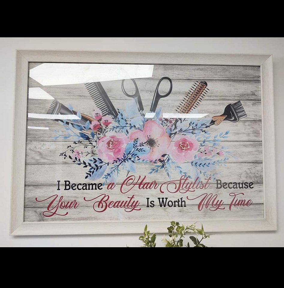 Snips Salon 106 N Erie St, Bay City Michigan 48706