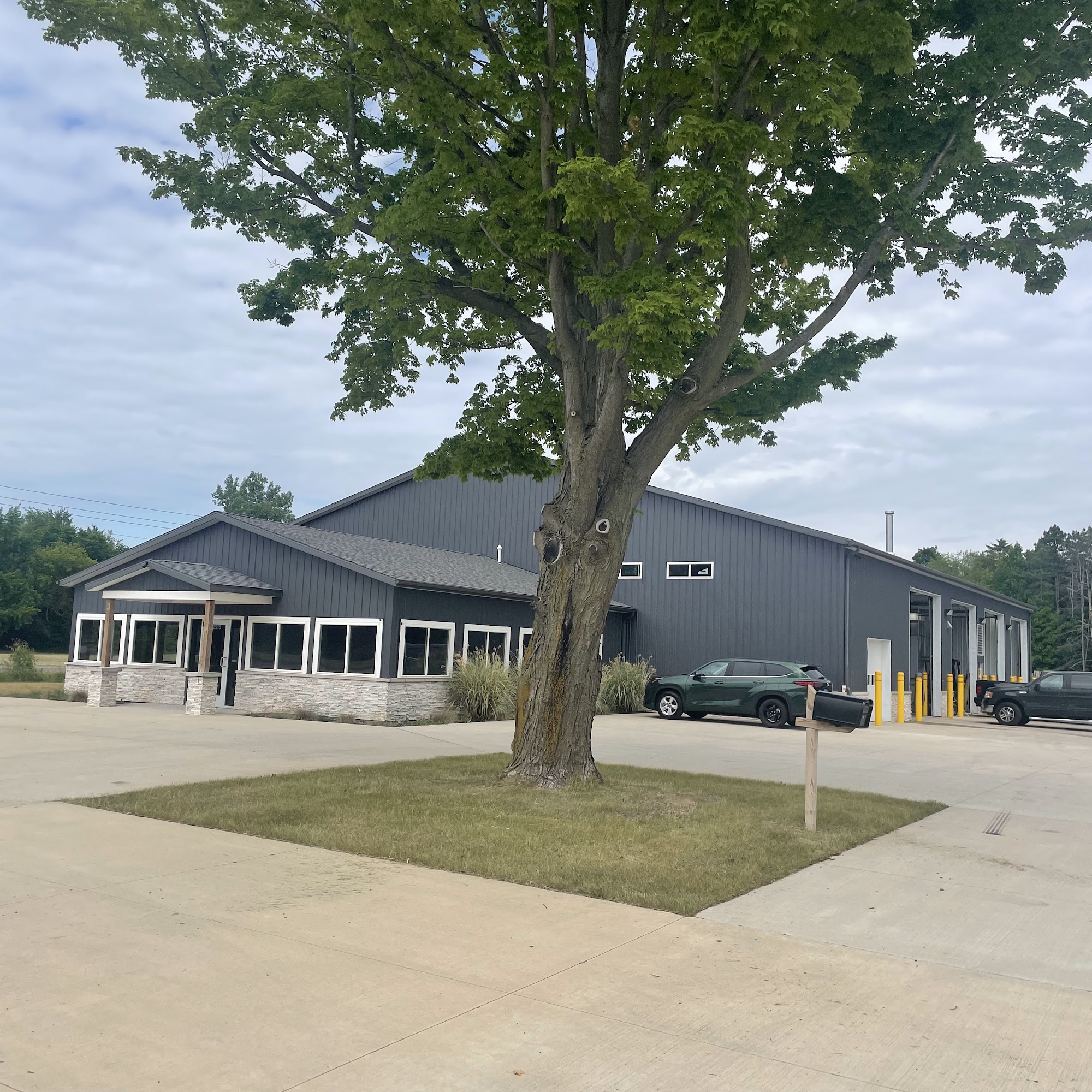 Best One Fleet Service Benton Harbor