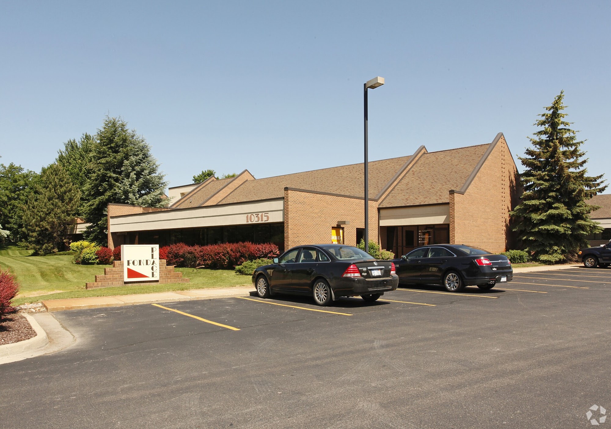 Dr Maria Lyons The Den Chiropractic 10315 Grand River Ave Suite 301, Brighton Michigan 48116