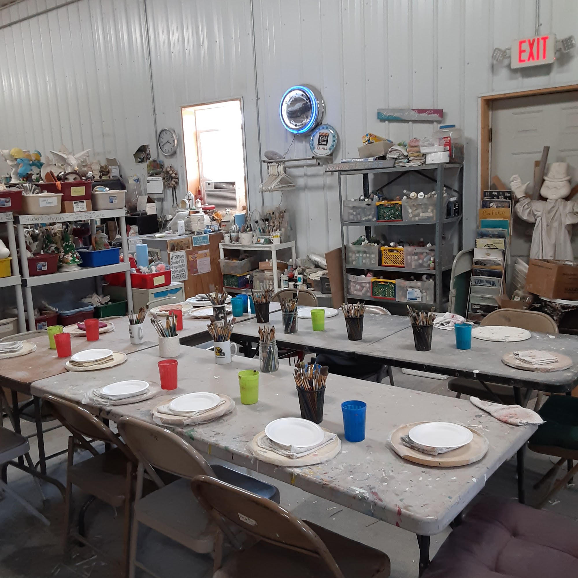 Becky's Ceremic's and Glassworks Cadillac