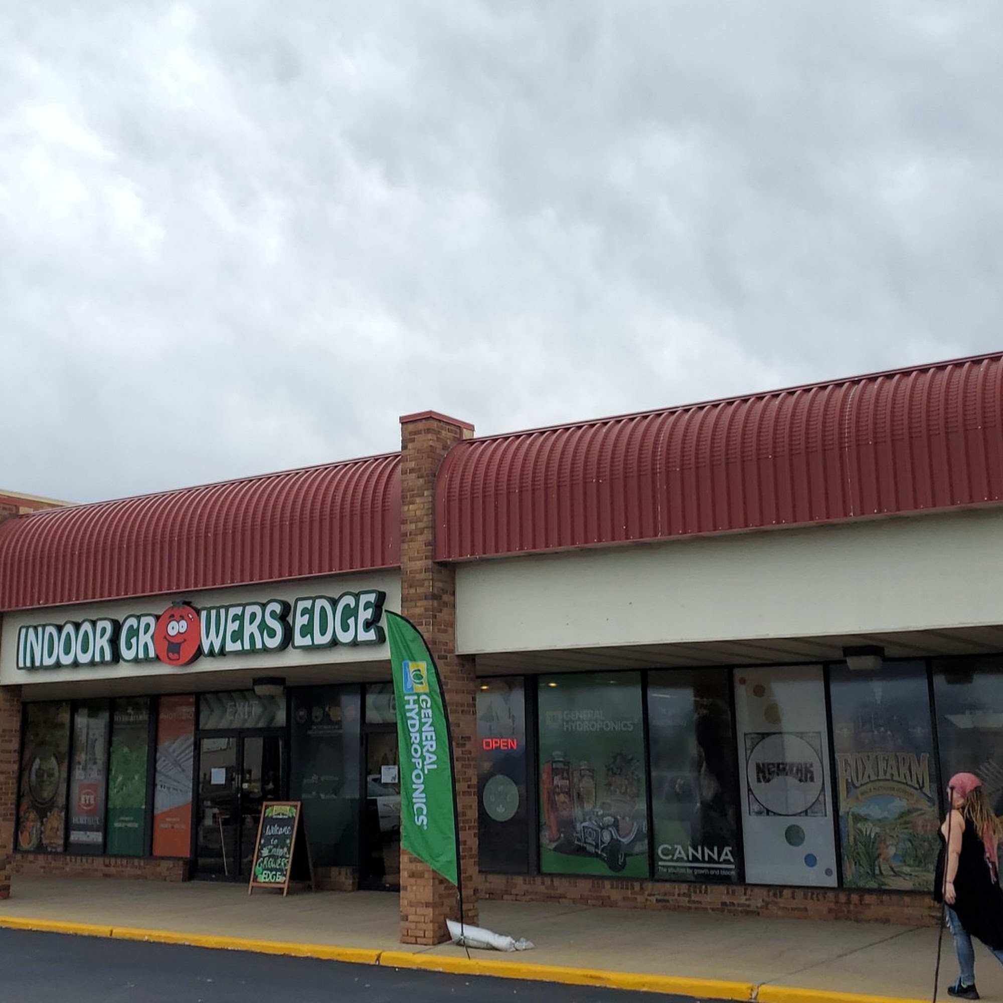 Indoor Growers Edge Cadillac