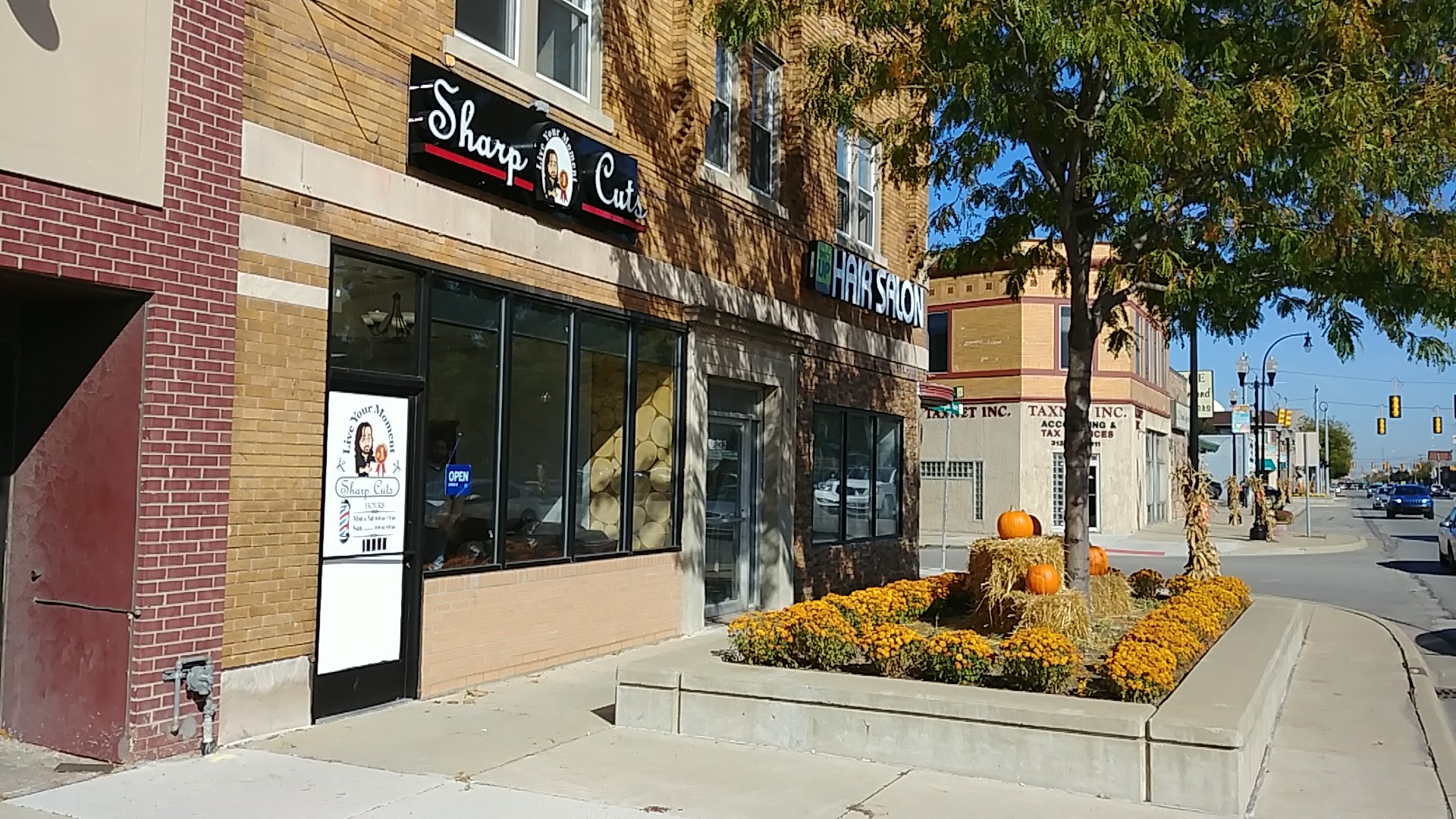 Sharp Cuts 1 13908 Michigan Ave, Dearborn Michigan 48126