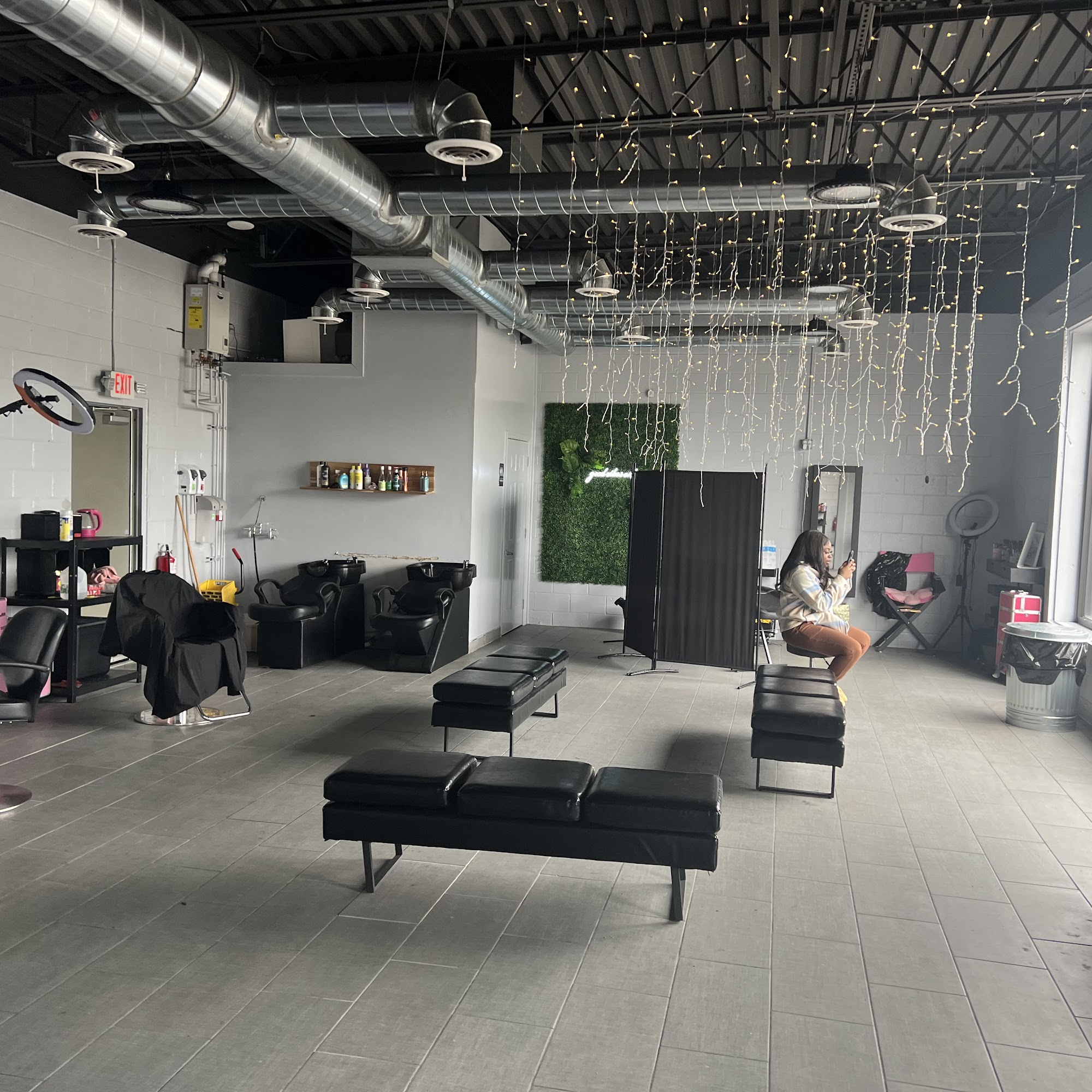 FADED The Barbershop & Beauty Studio