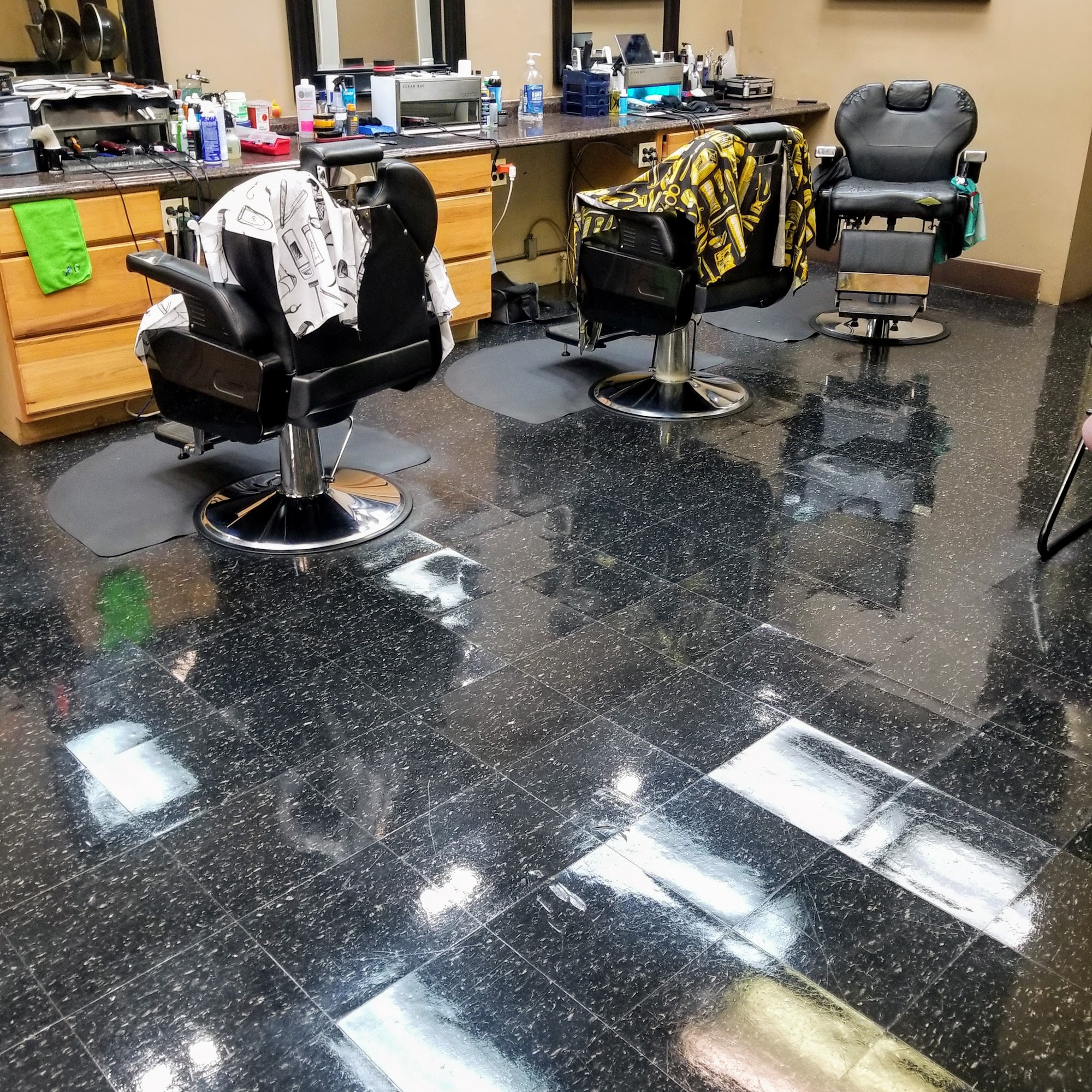 J Cally Grooming 16129 Mack Ave, Detroit Michigan 48224