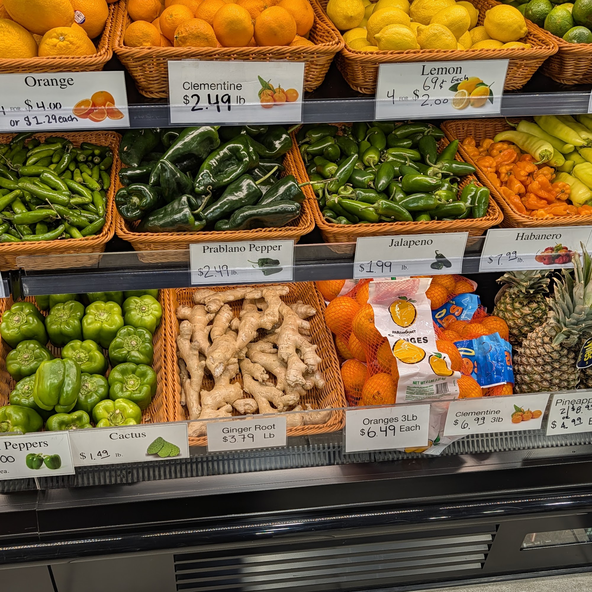 Beebes’s 3 Super Mercado Detroit