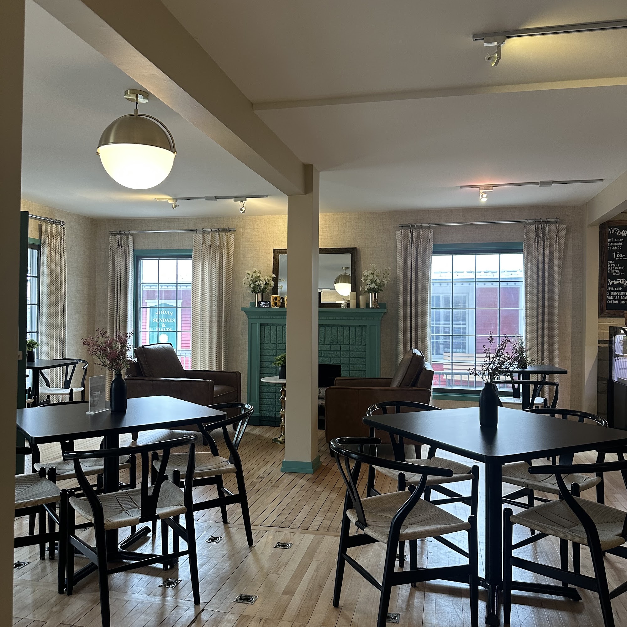 Carrie's Be Cafe