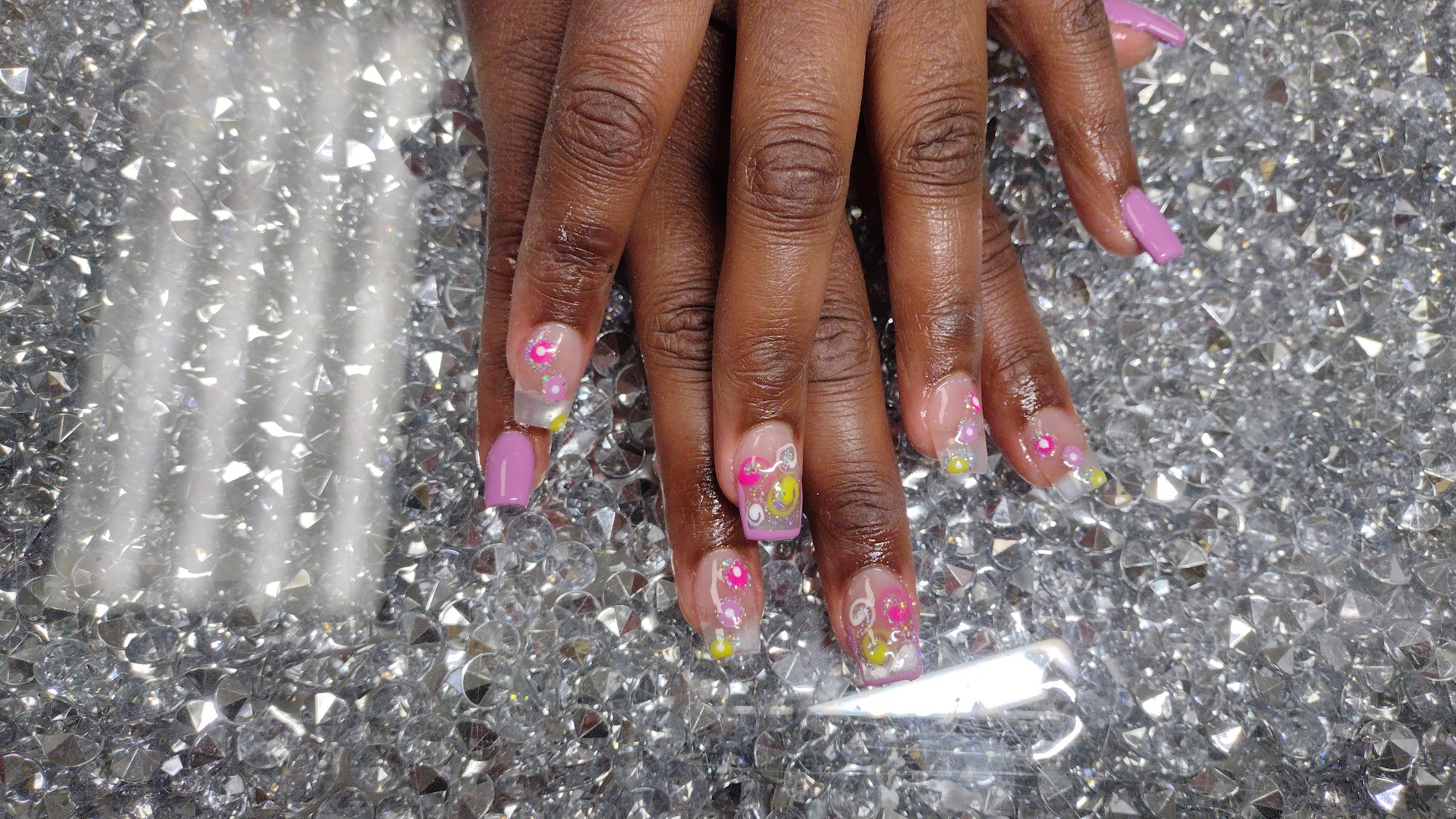 HiYa Beautiful nail salon and spa