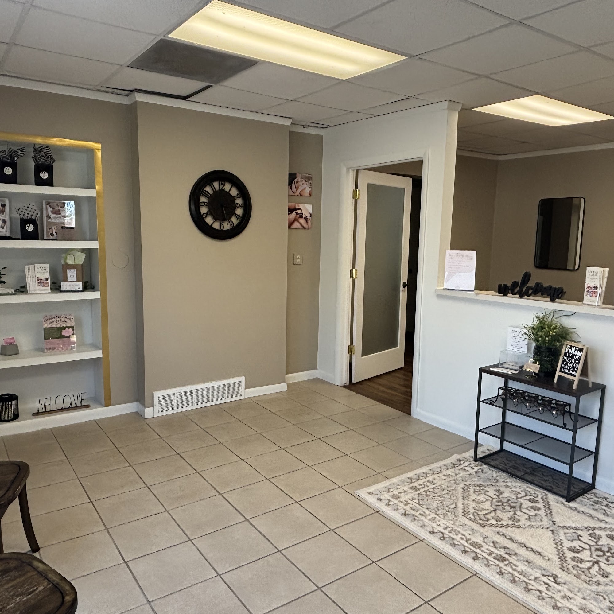 Lifted Lash Facial & Beauty Studio by Alayna 435 N Leroy St, Fenton Michigan 48430