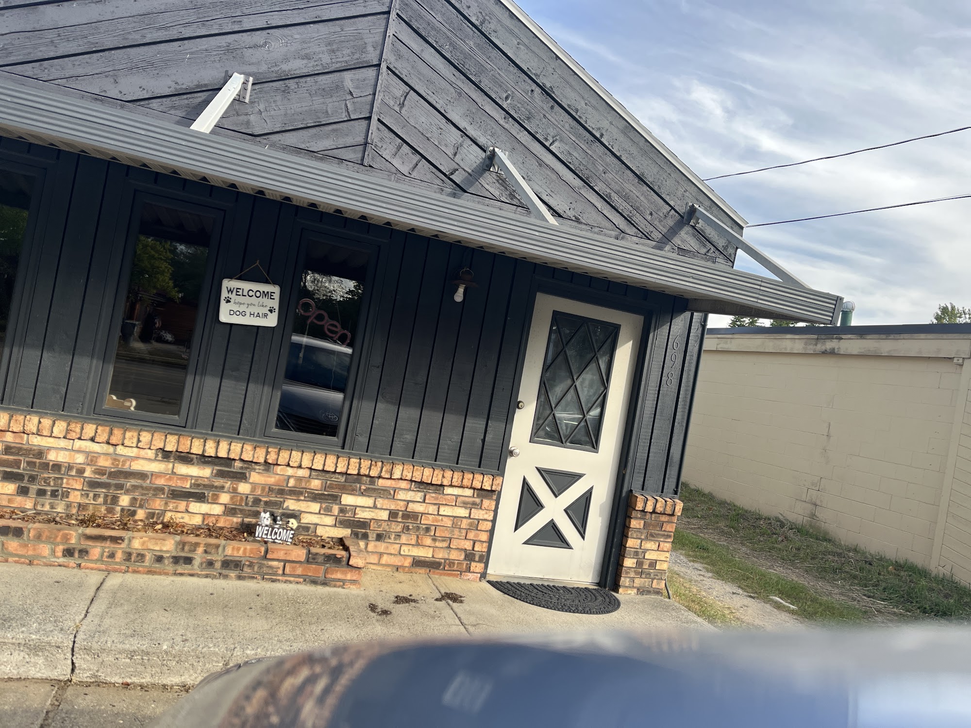 Larry's Barber Salon