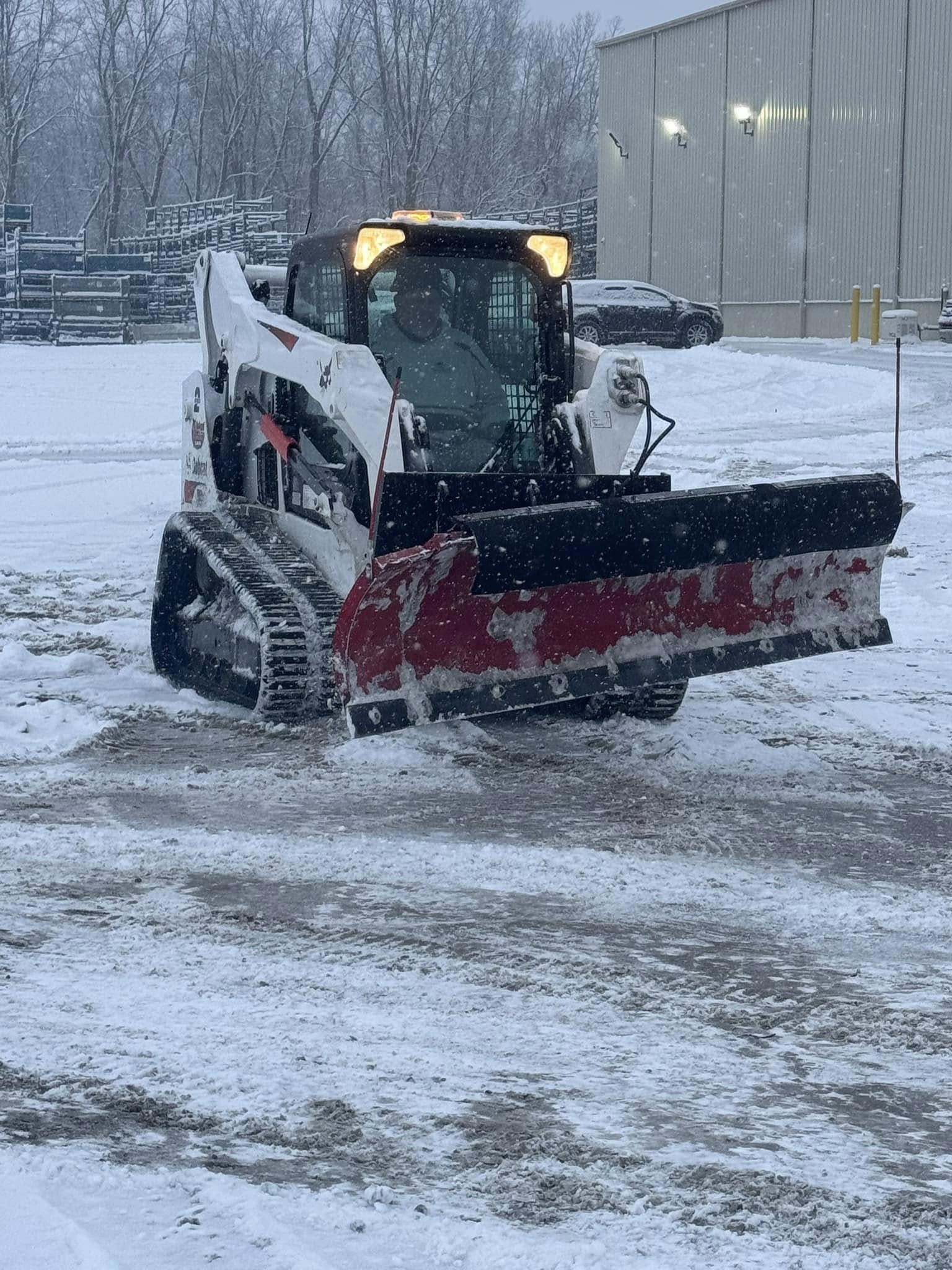 Landscapes Lawn Care Inc 16900 Jones Rd, Grand Ledge Michigan 48837