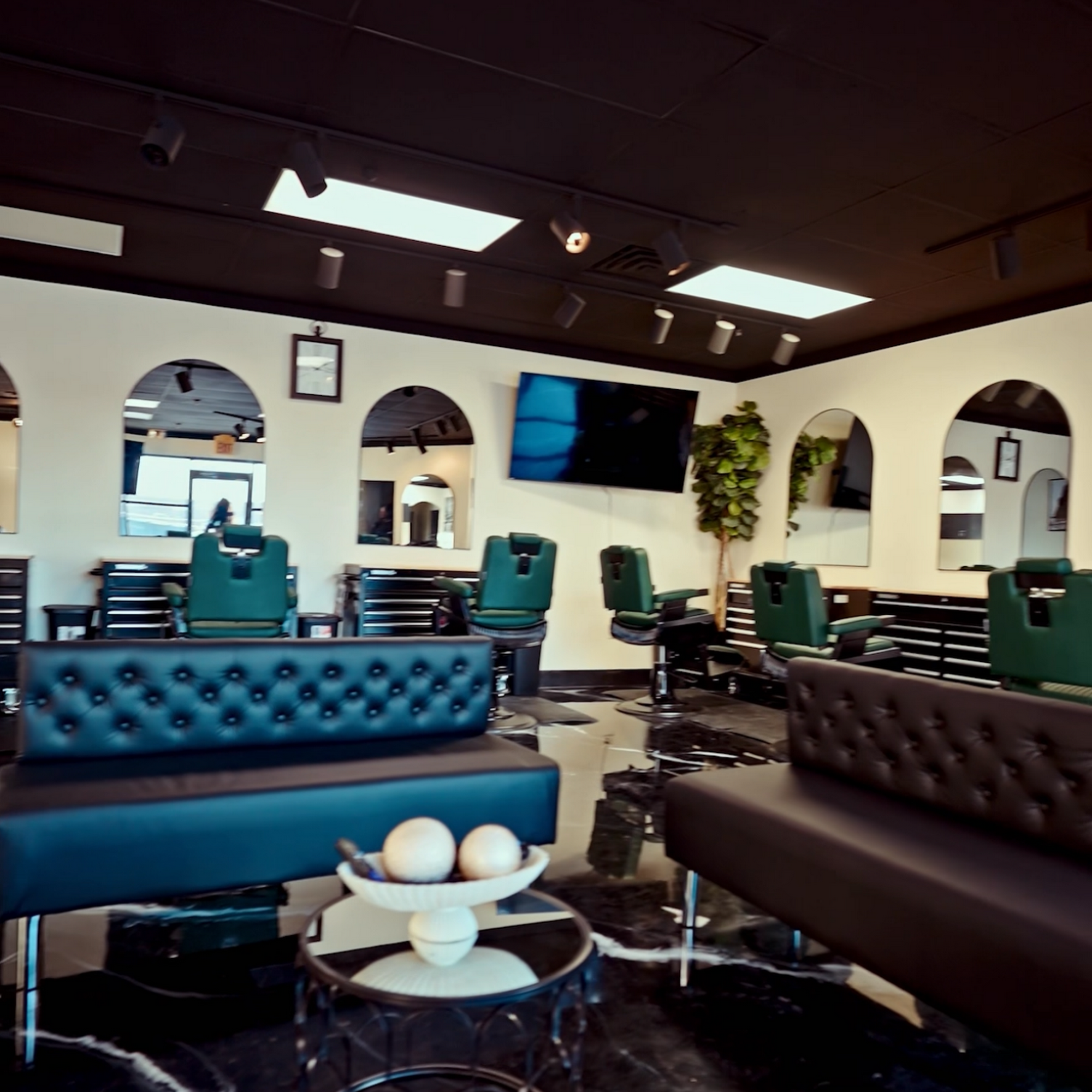 2228 MK Barbershop 75 54th St SW, Grand Rapids Michigan 49548