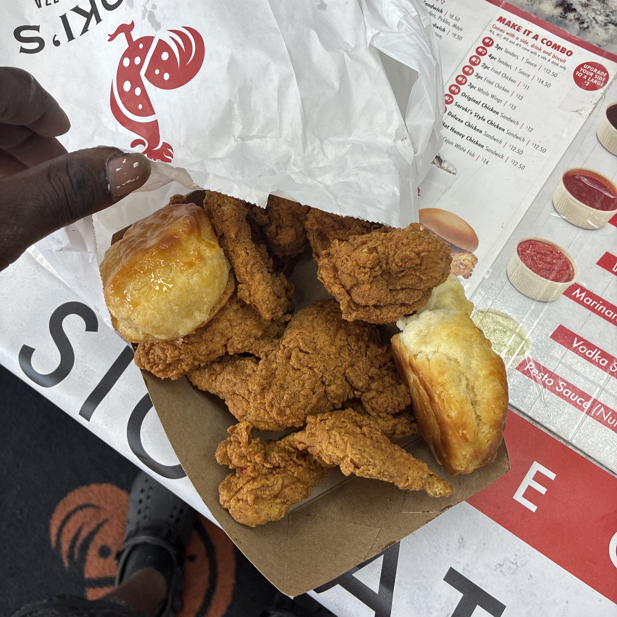 Saroki's Crispy Chicken & Pizza