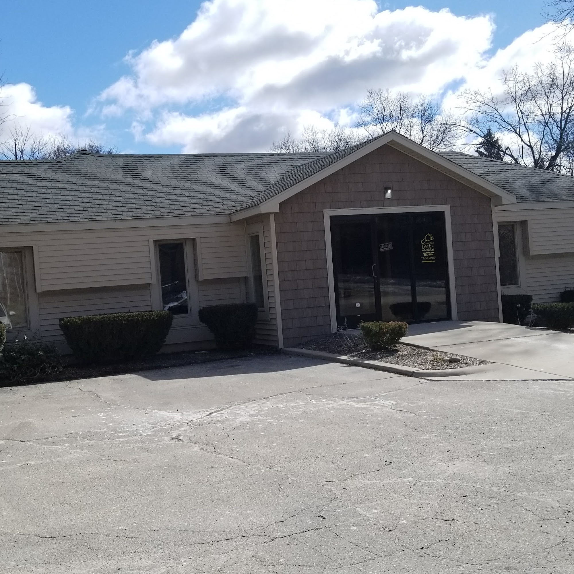 Hartland Foot & Ankle 11518 Highland Rd, Hartland Michigan 48353