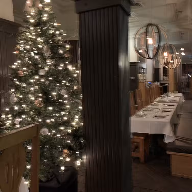 Photo credit: opentable