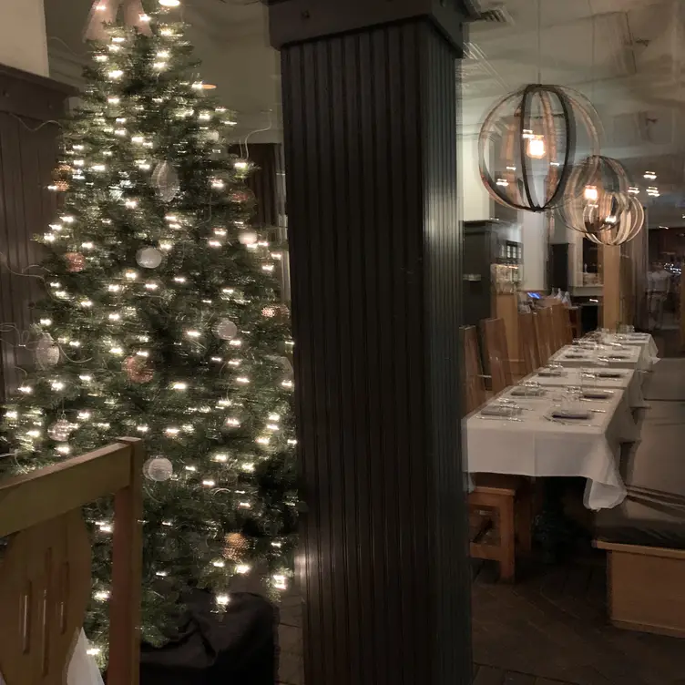 Photo credit: opentable