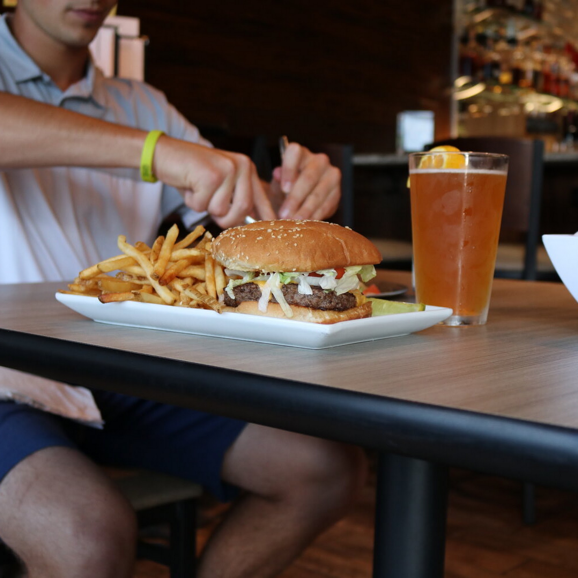 Jonna's Bar & Grill Howell