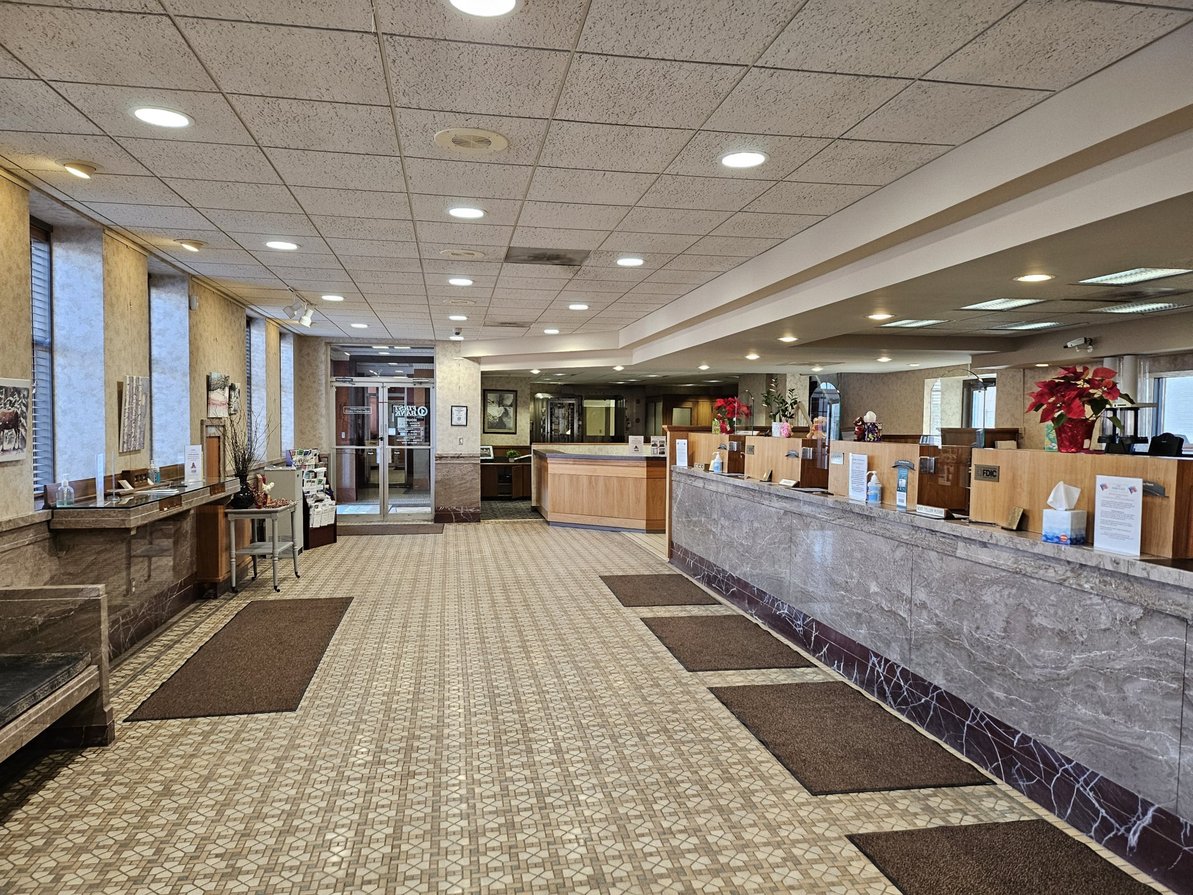 First Bank Upper Michigan Iron Mountain