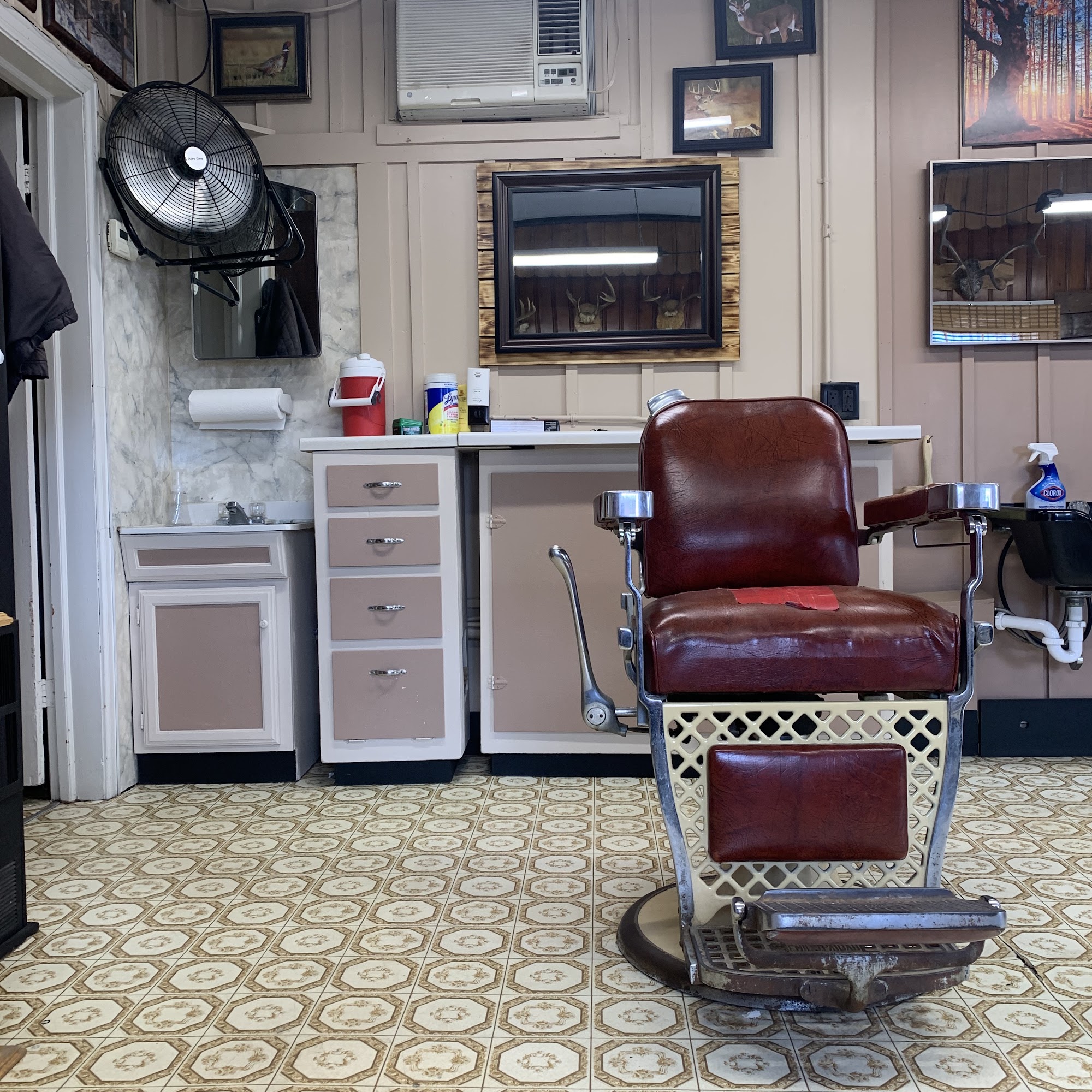Rick's Haircuts 406 Carpenter Ave, Iron Mountain Michigan 49801