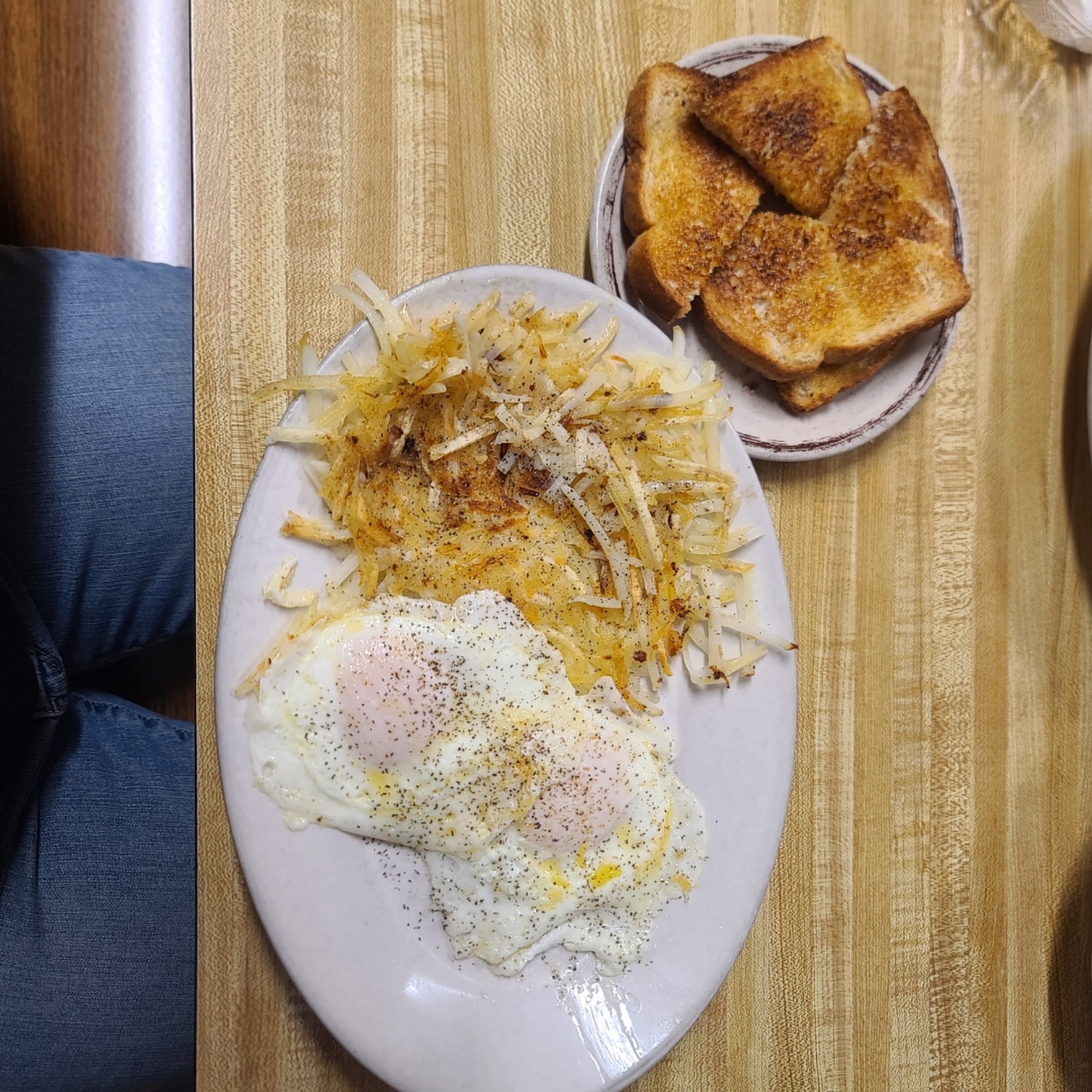 Candi's BZB Cafe 225 S Mechanic St, Jackson