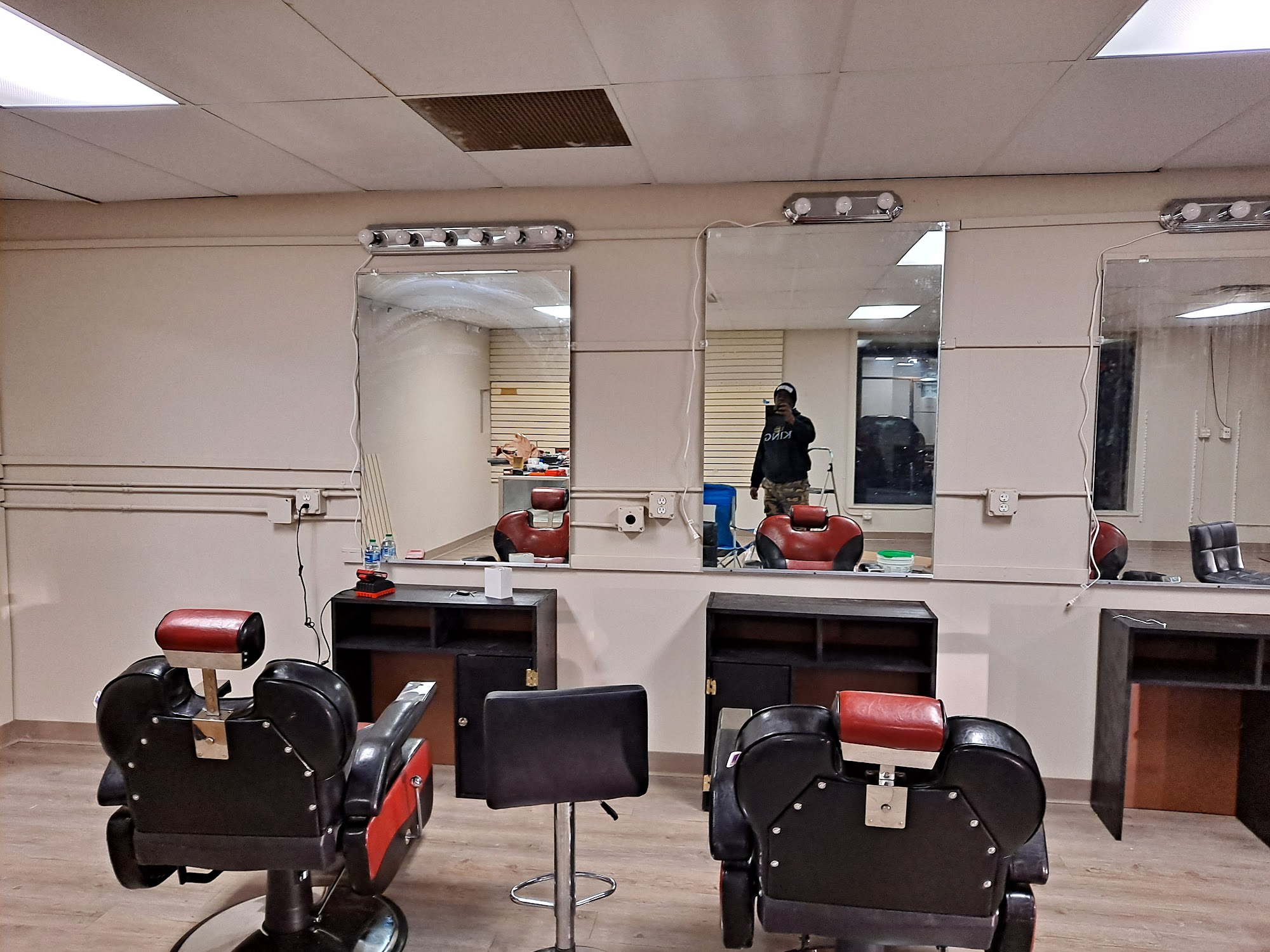 ROLANDE BEAUTY SALON 4439 Eastern Ave SE, Kentwood Michigan 49508