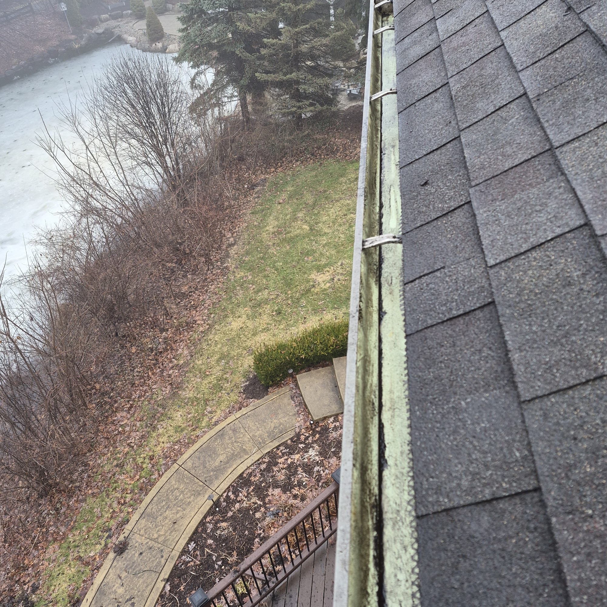 Gutter Cleaning Inc 985 Ferguson St, Lake Orion Michigan 48362
