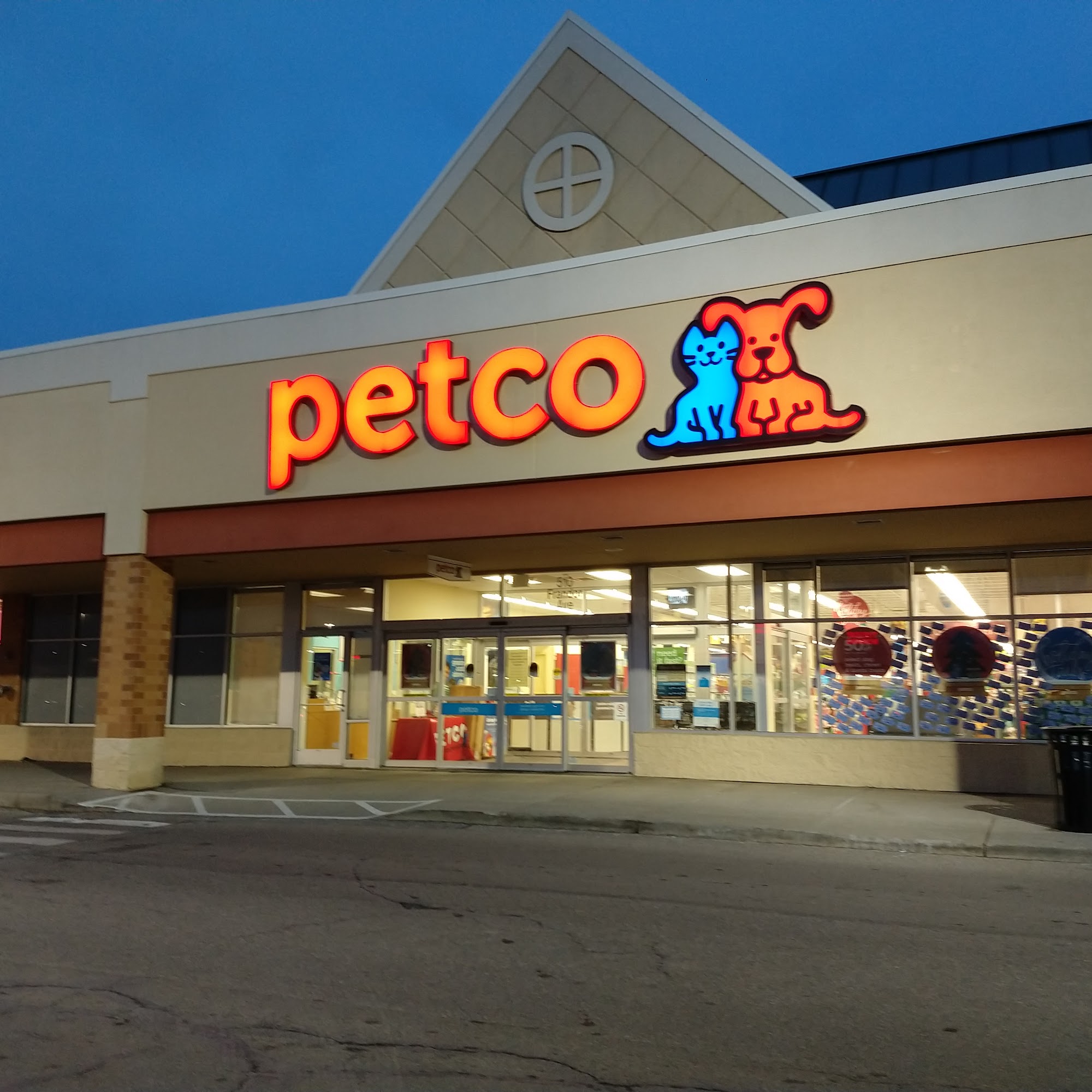 Petco Lansing
