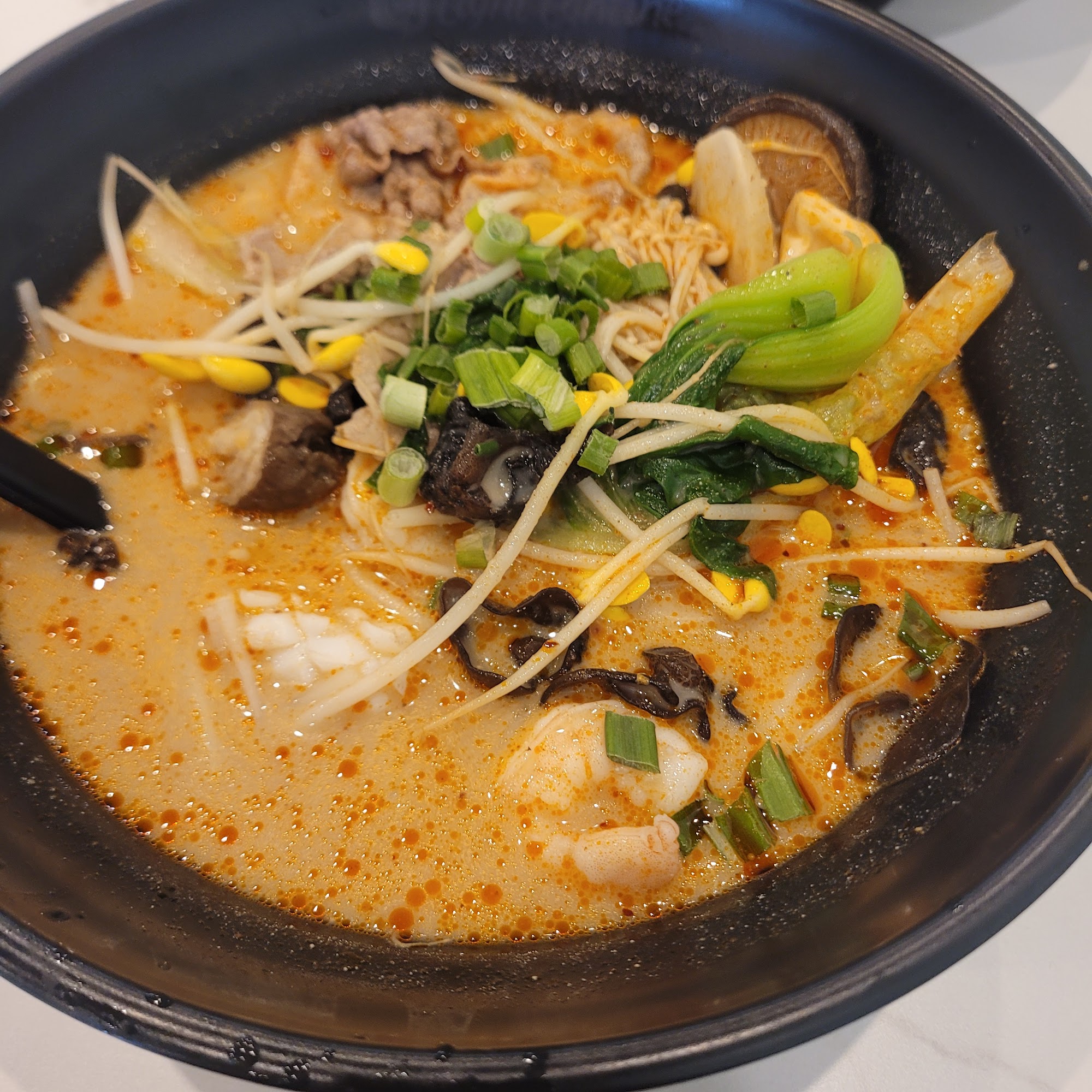 light cantine Madison Heights