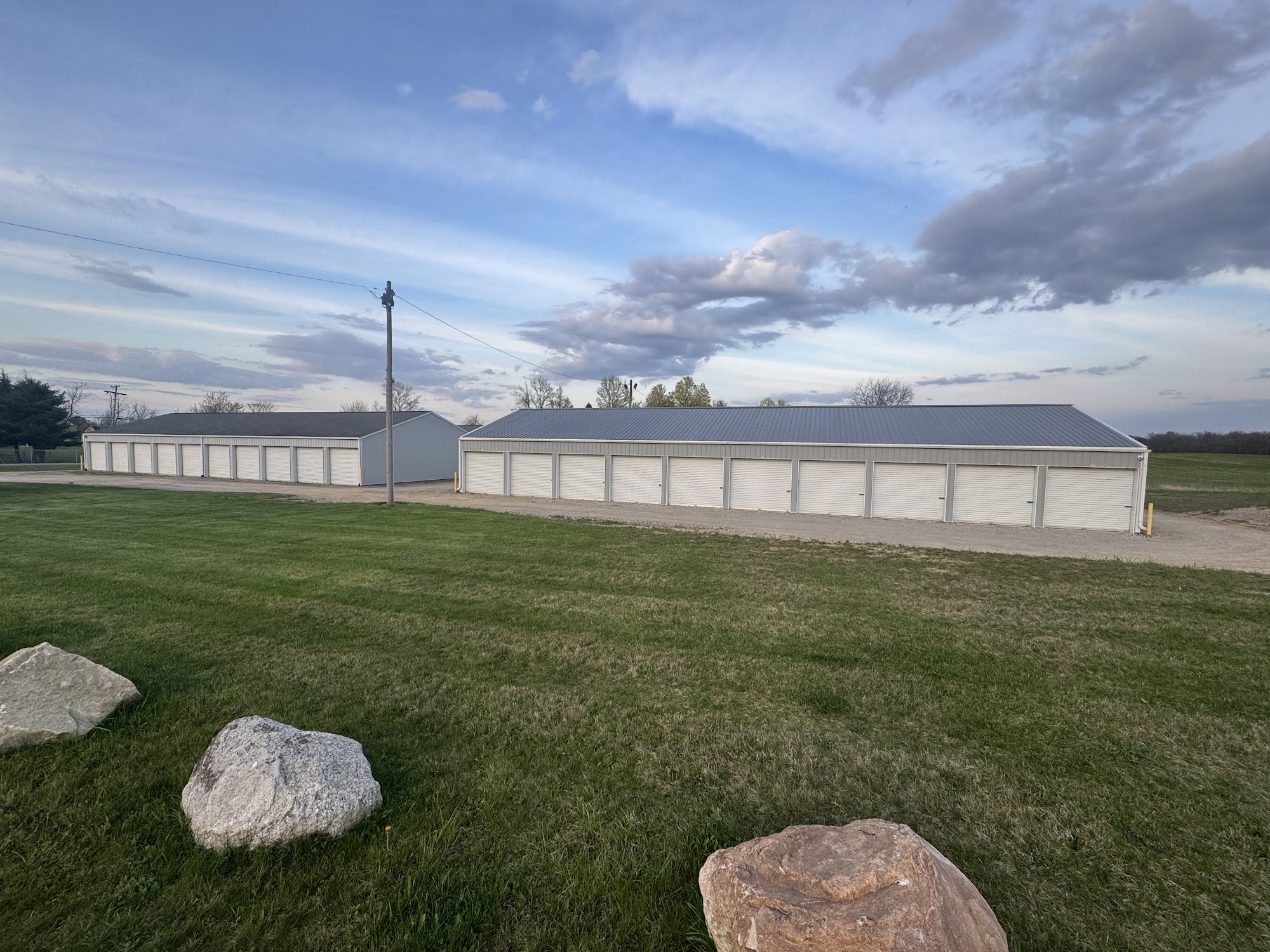 E & B Storage Manitou Beach