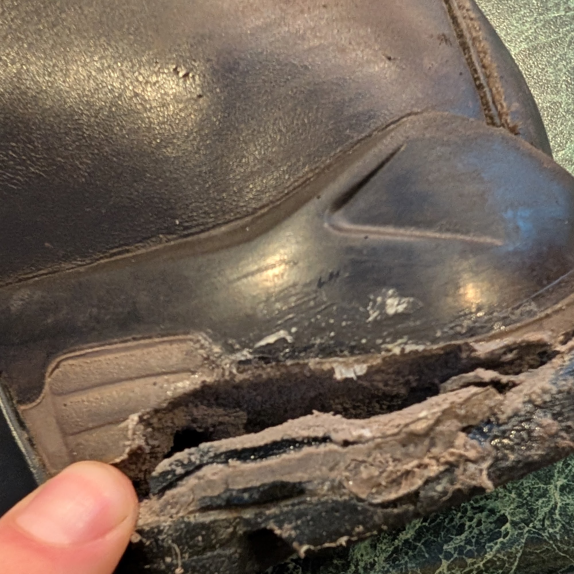 Sam's Shoe Repair