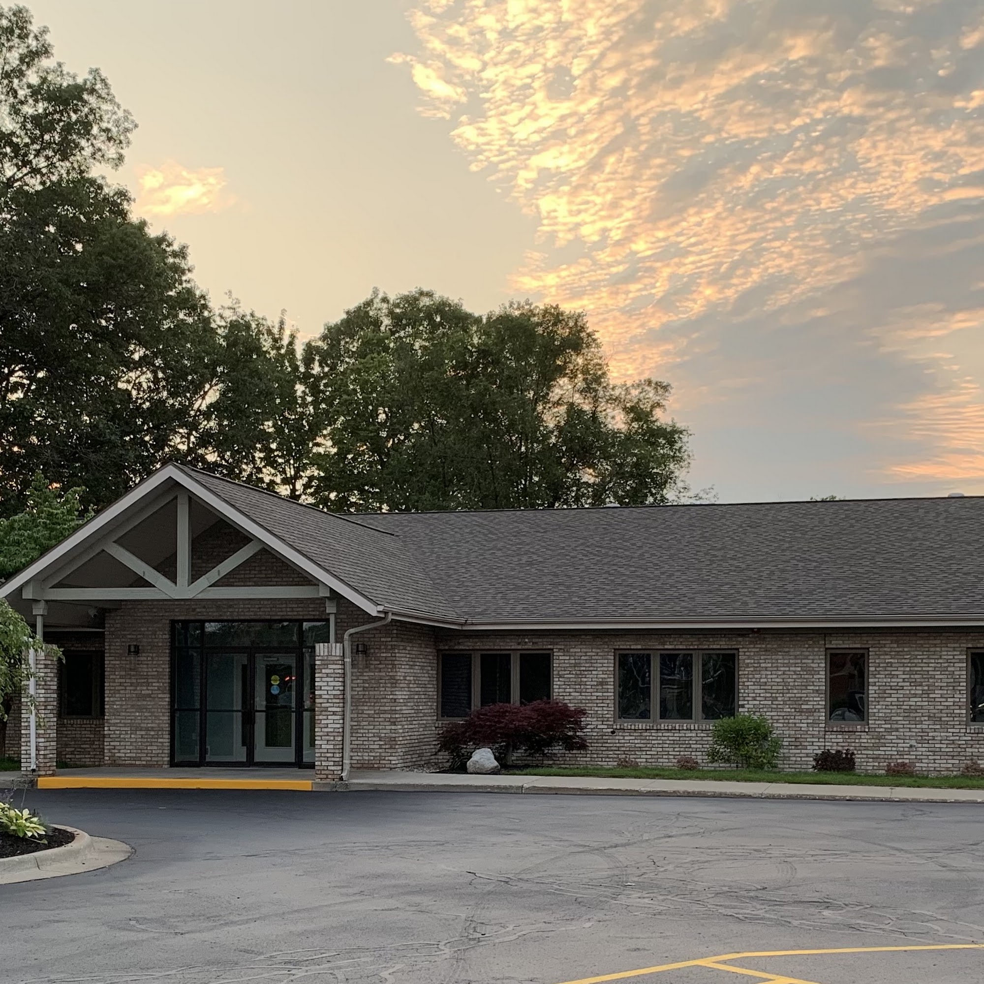 Lakewinds Chiropratic - Muskegon 1877 N Getty St, Muskegon Michigan 49445