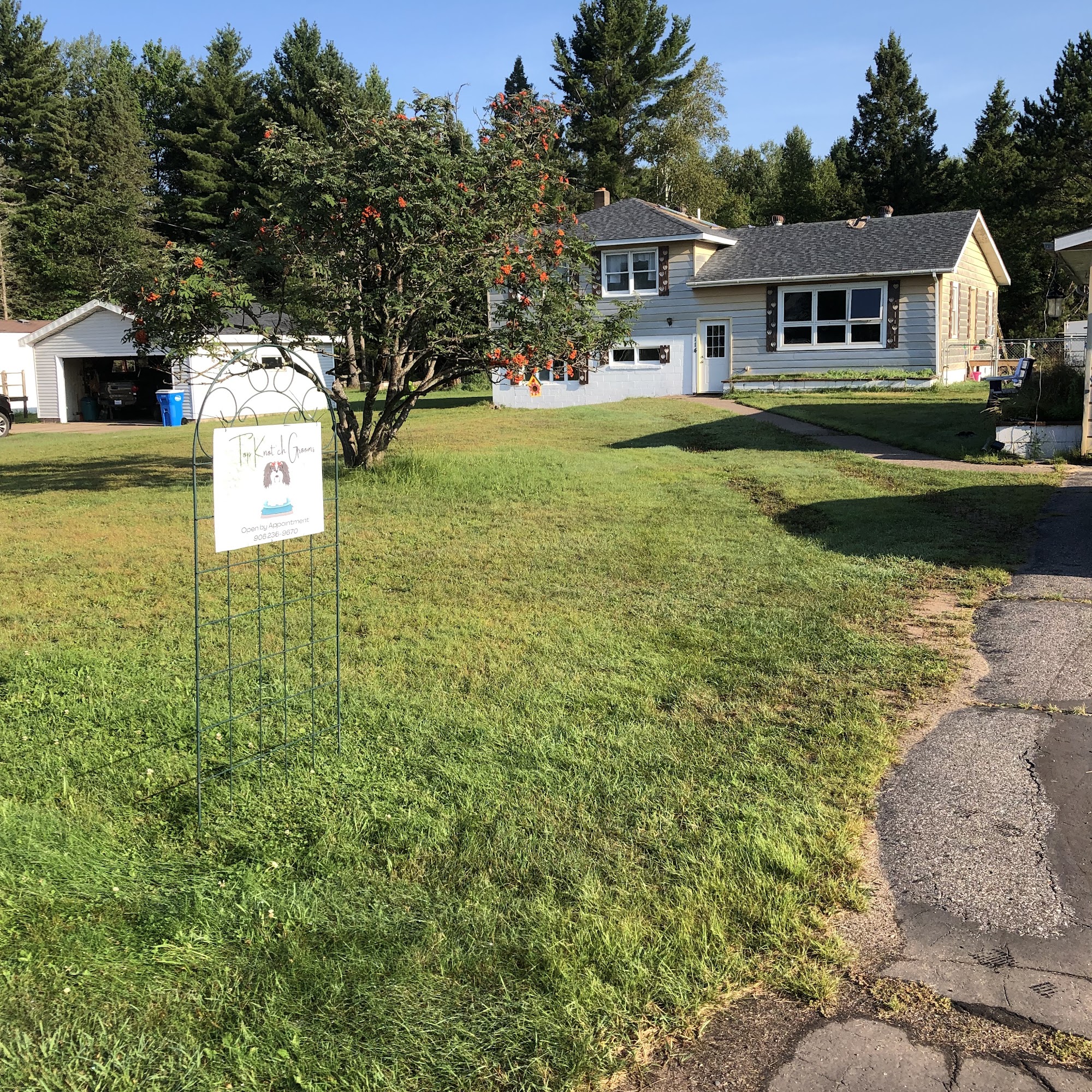 Top Knot’ch Grooms LLC Negaunee