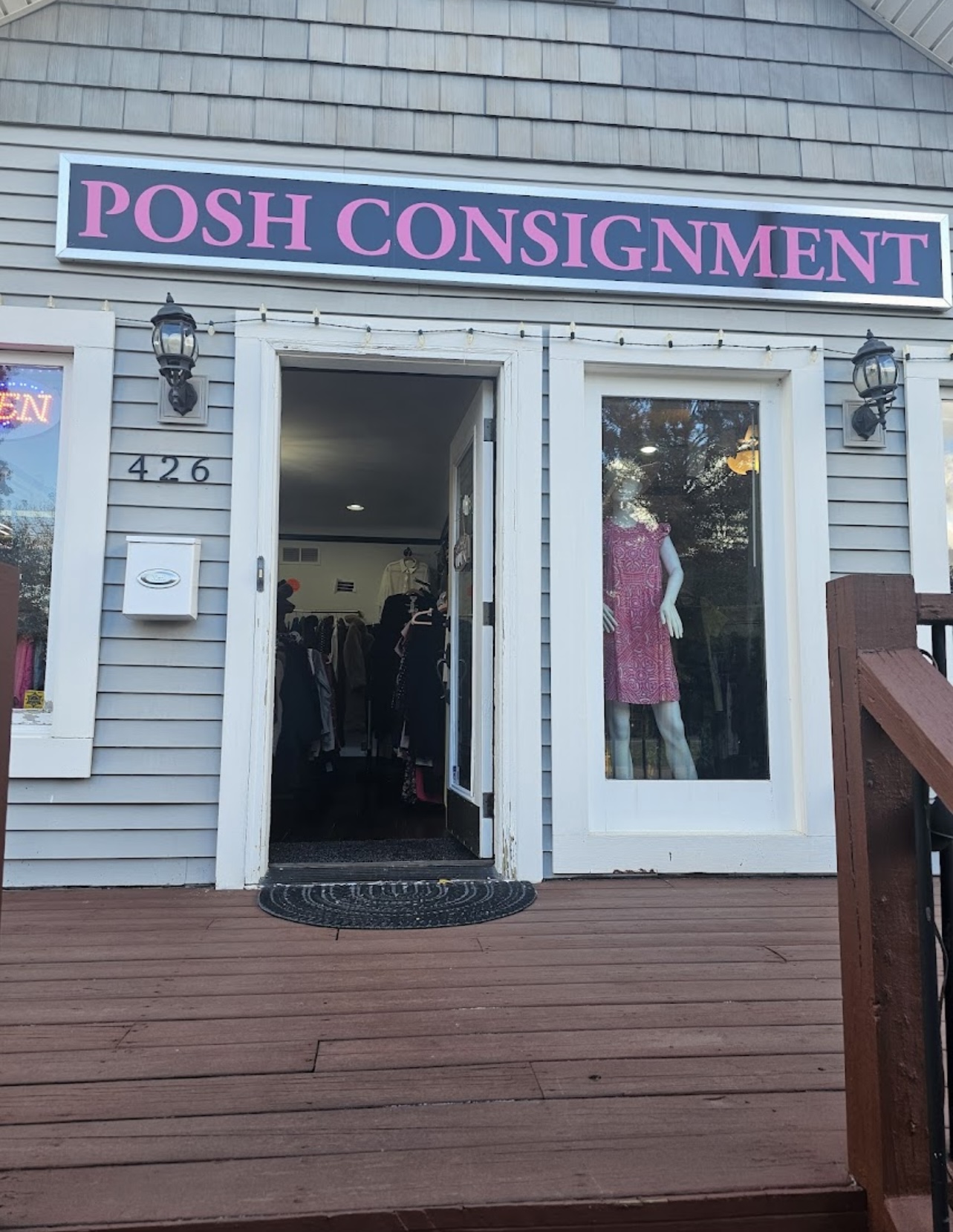 Posh consignment boutique Northville