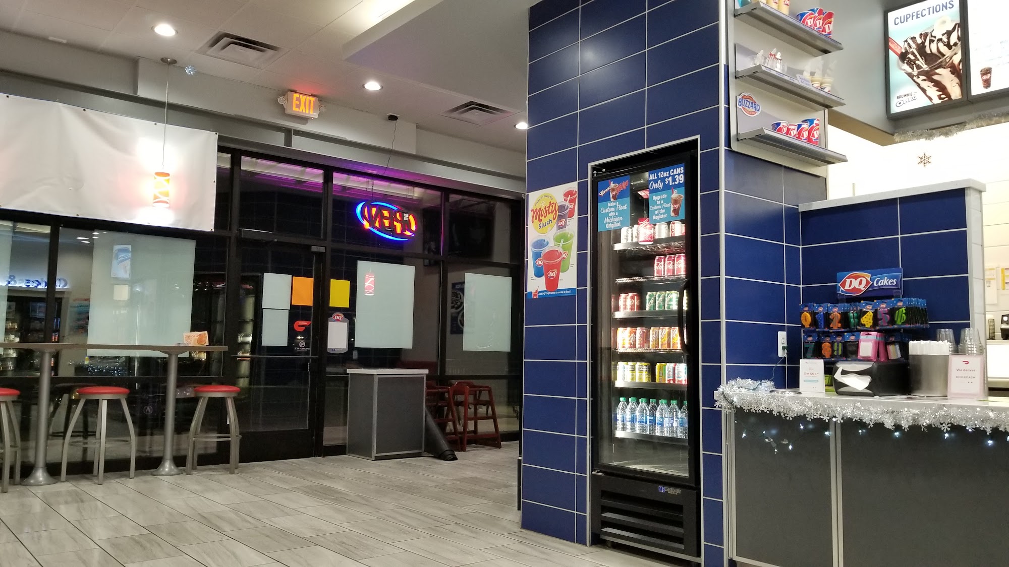 Dairy Queen West (Treat and Cakes) Menu