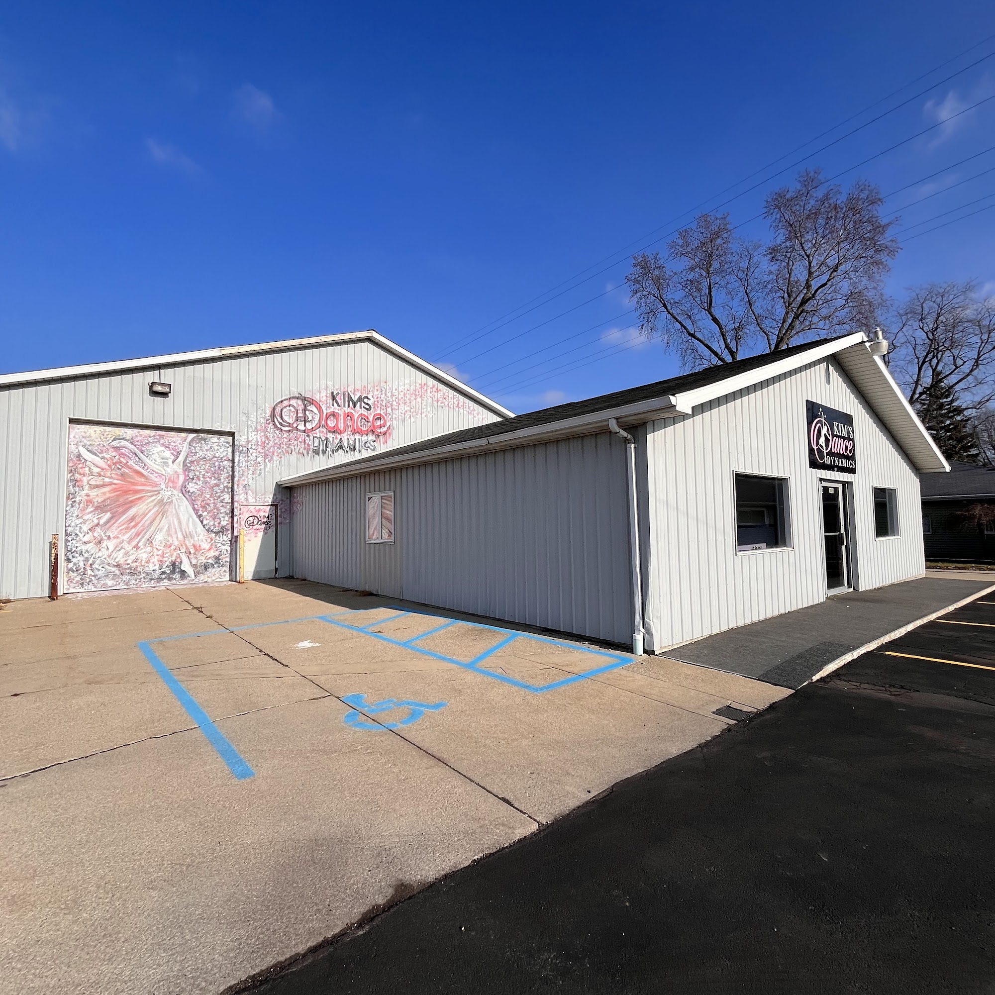 Kim's Dance Dynamics 1085 E M 21, Owosso Michigan 48867