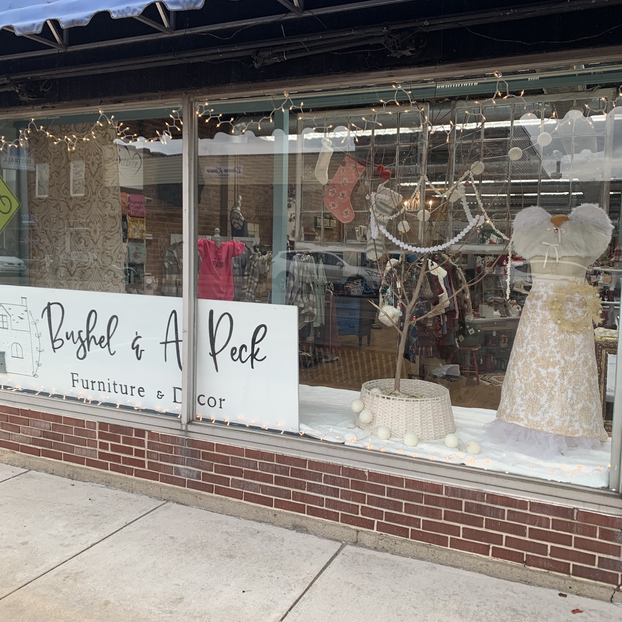 Bushel and A Peck Boutique Plainwell
